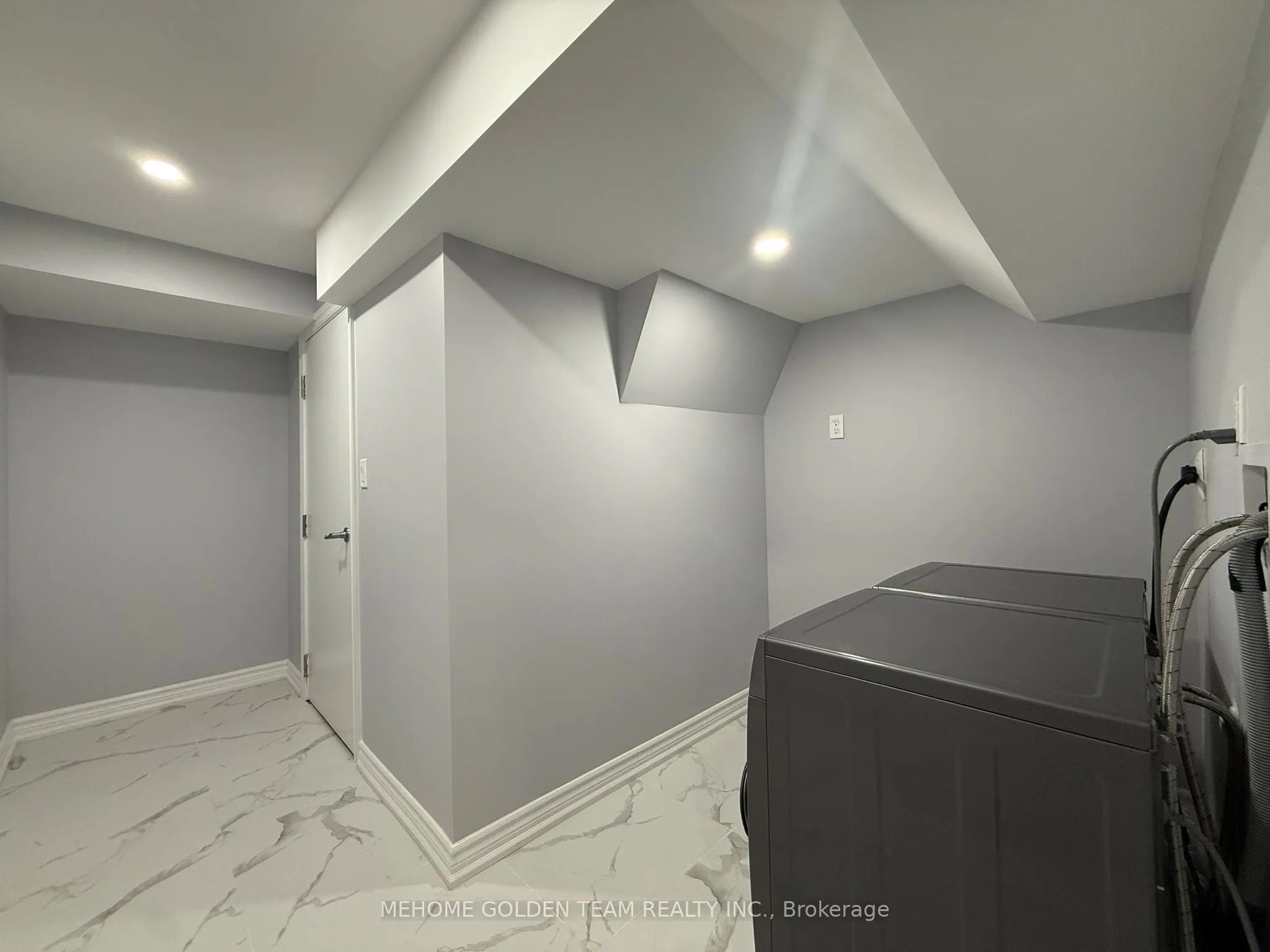 1596 Spencely Drive, #Bsmt