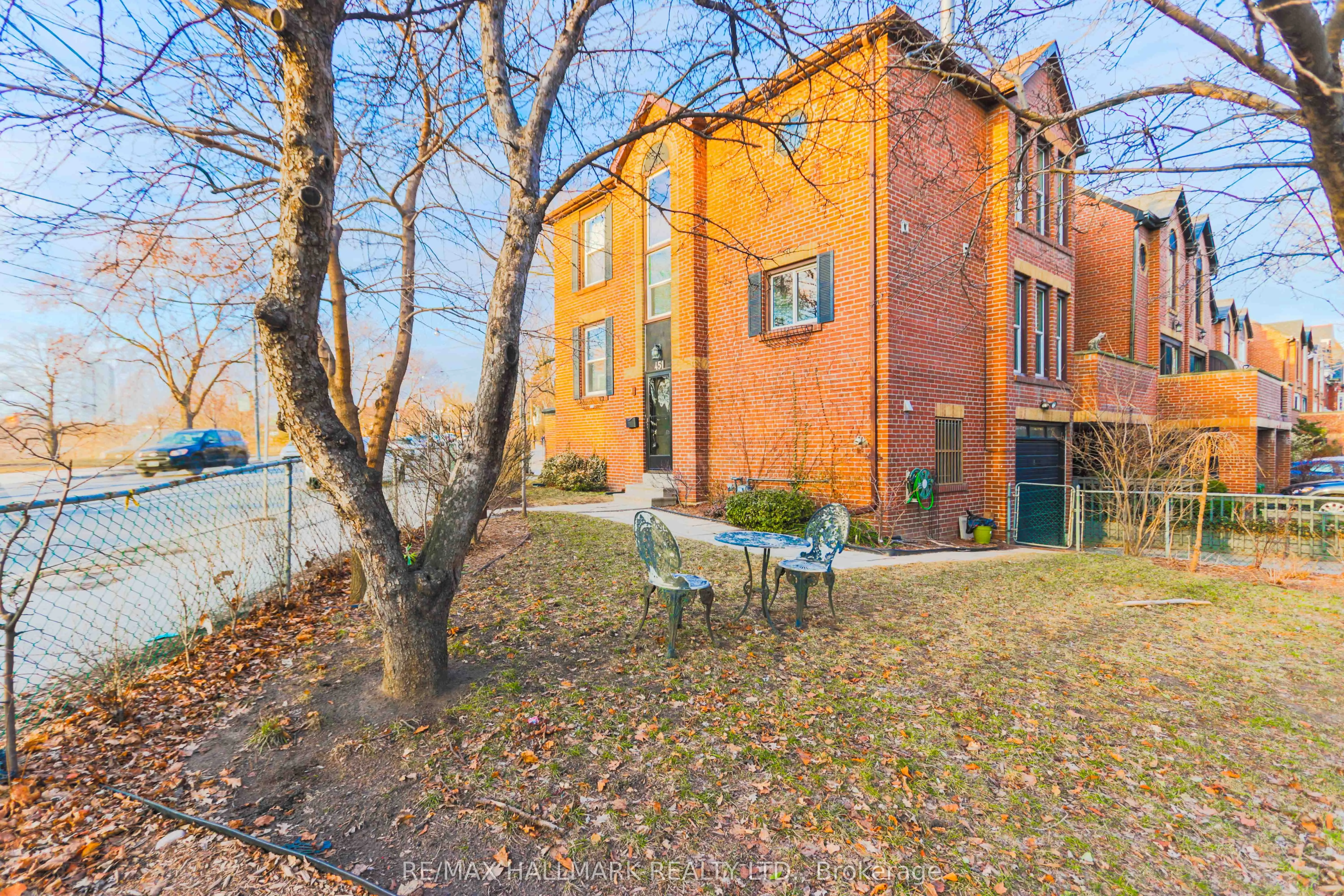 451 Broadview Avenue