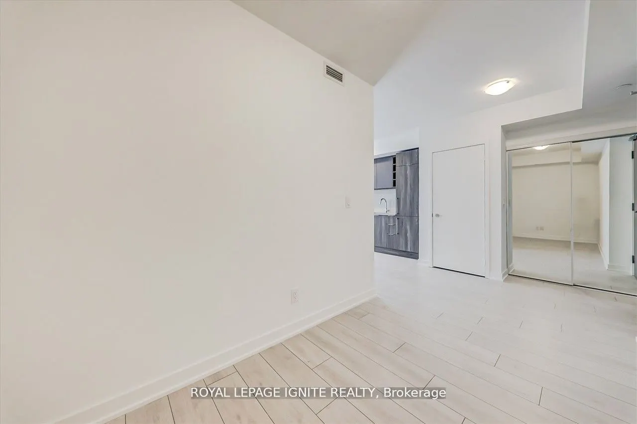 2033 Kennedy Road, #2101