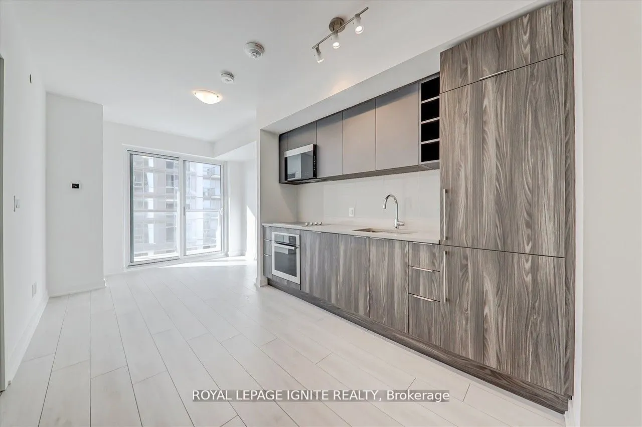 2033 Kennedy Road, #2101