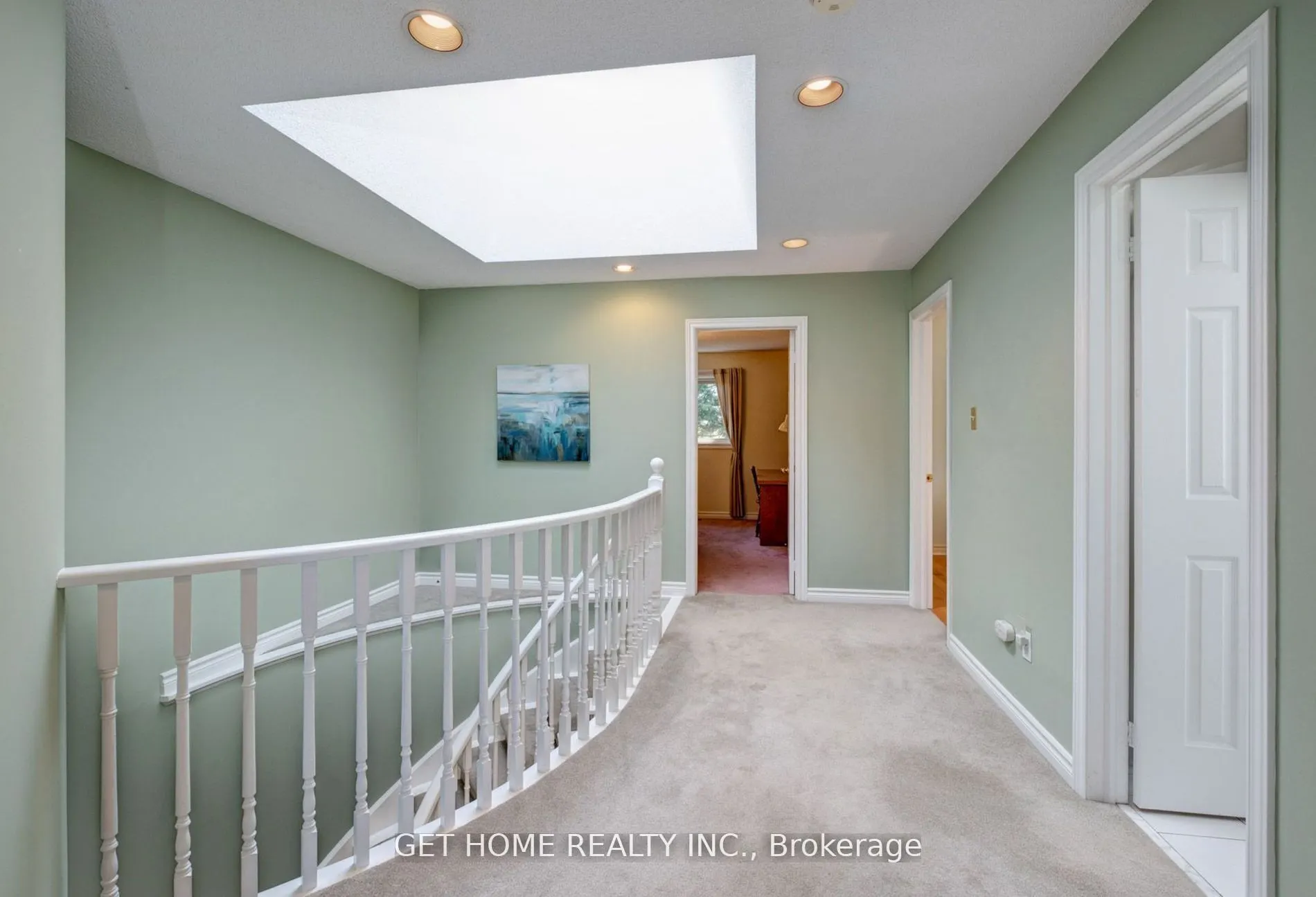 52 Emmet Place