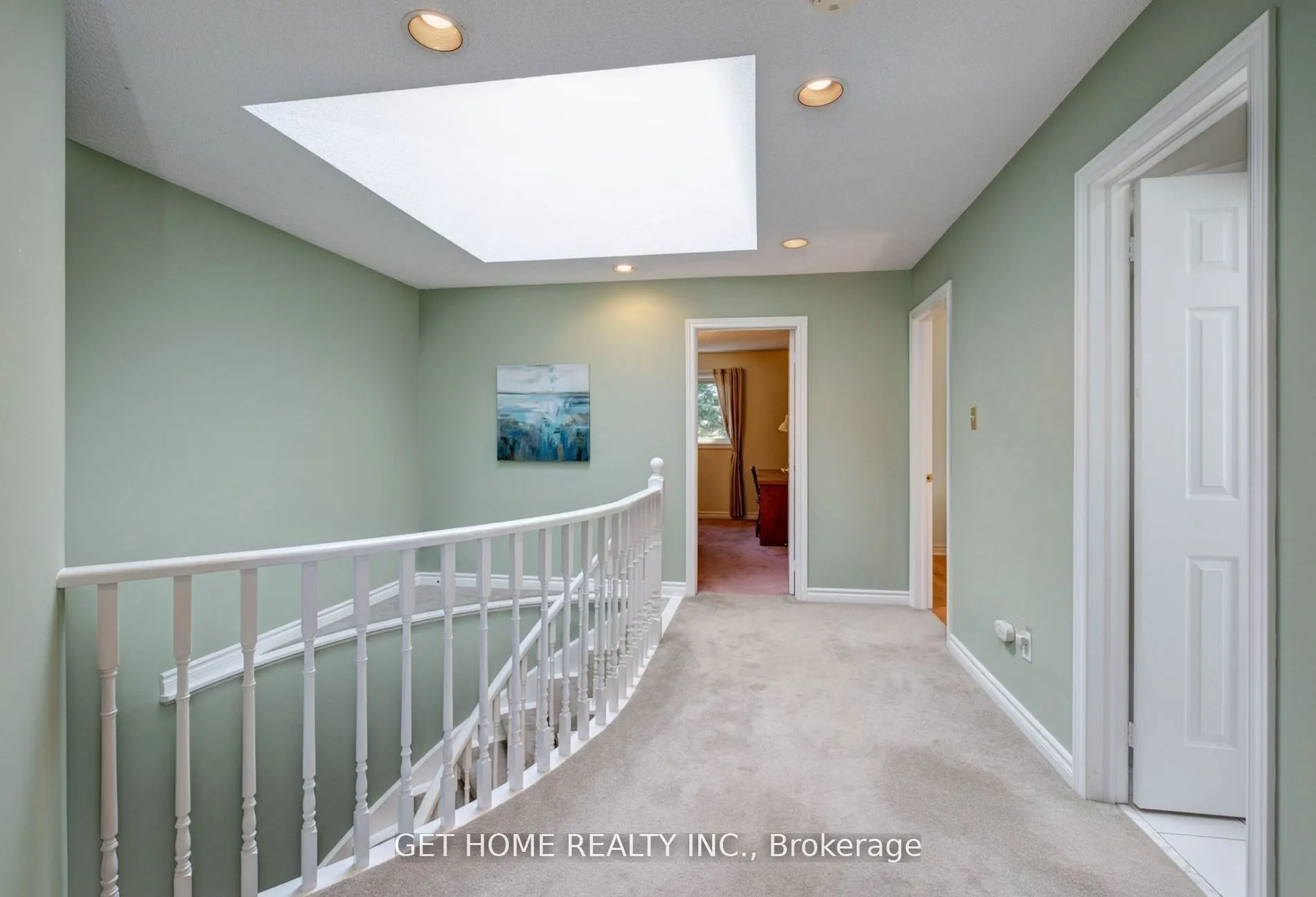 52 Emmet Place