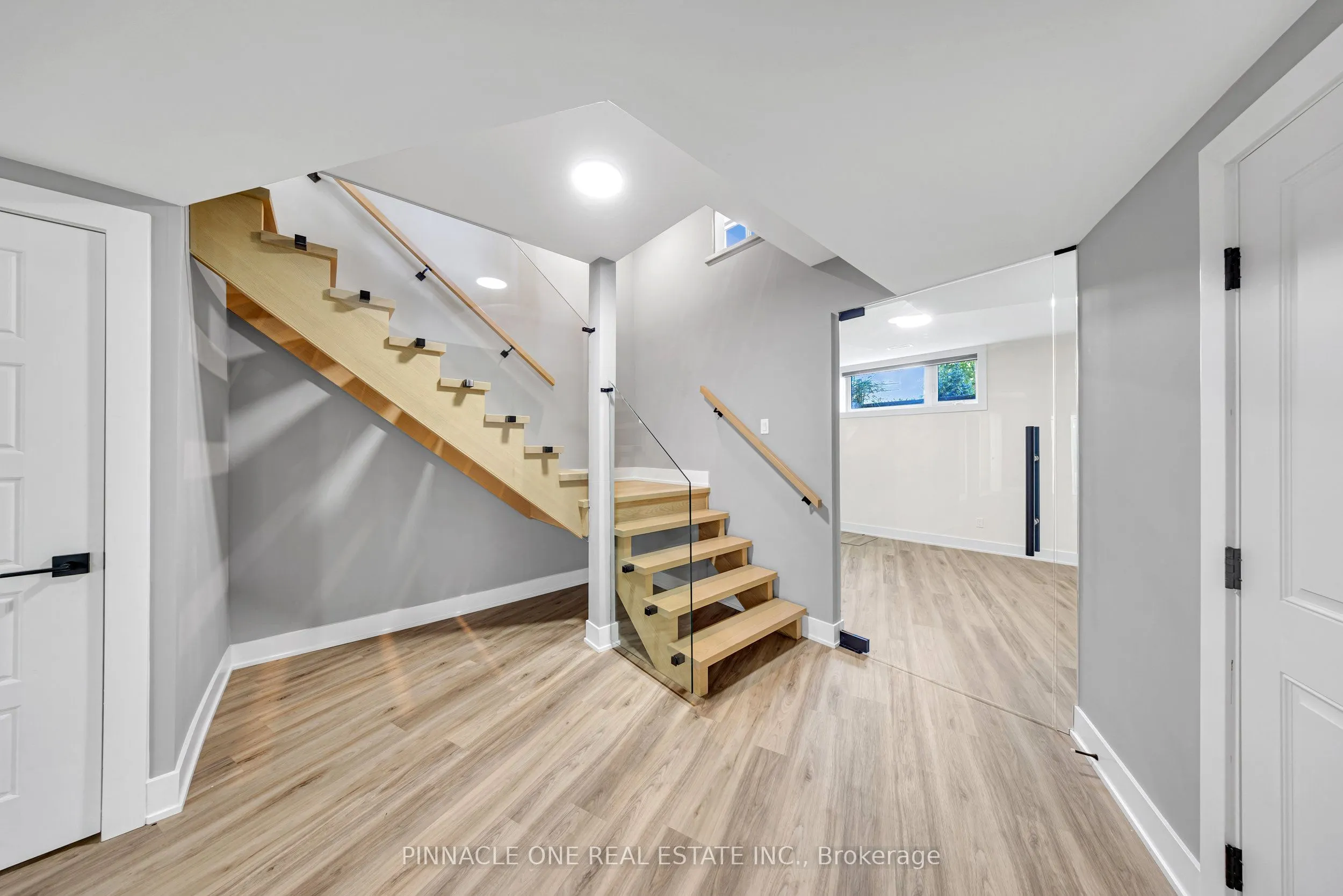 12 Tidmarsh Lane