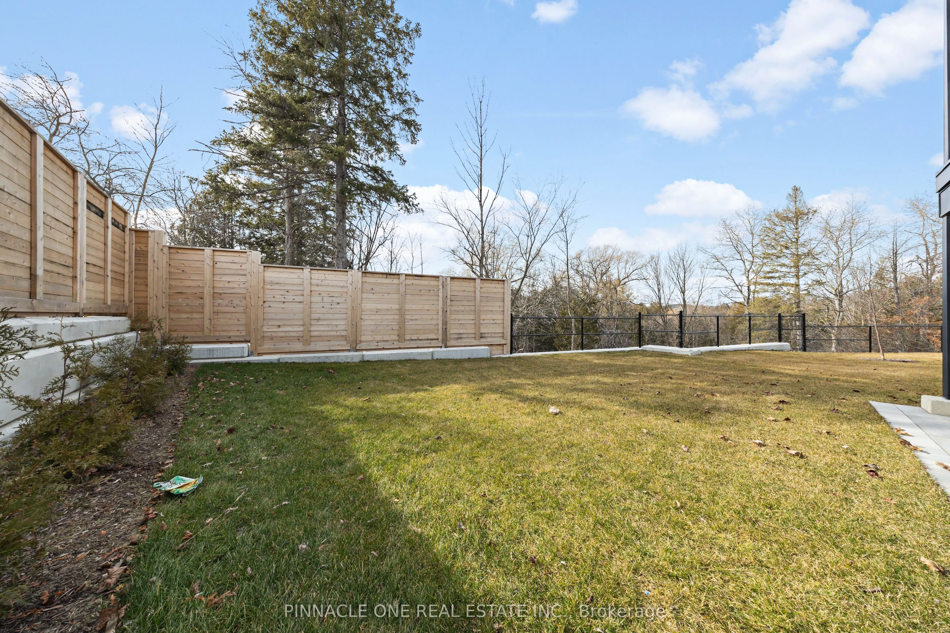 12 Tidmarsh Lane