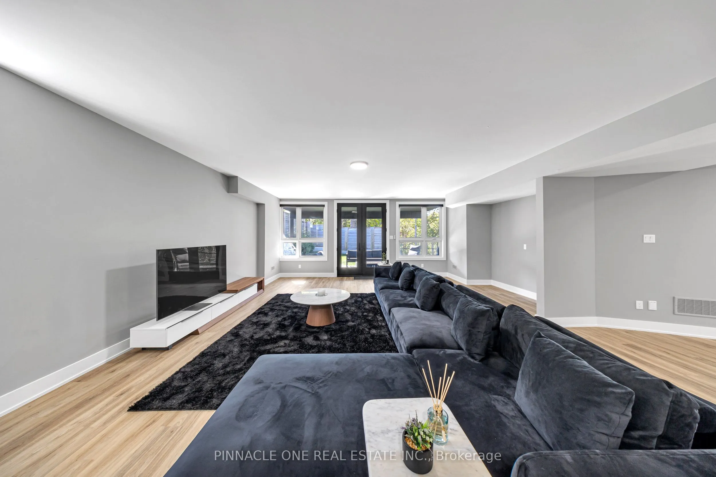 12 Tidmarsh Lane