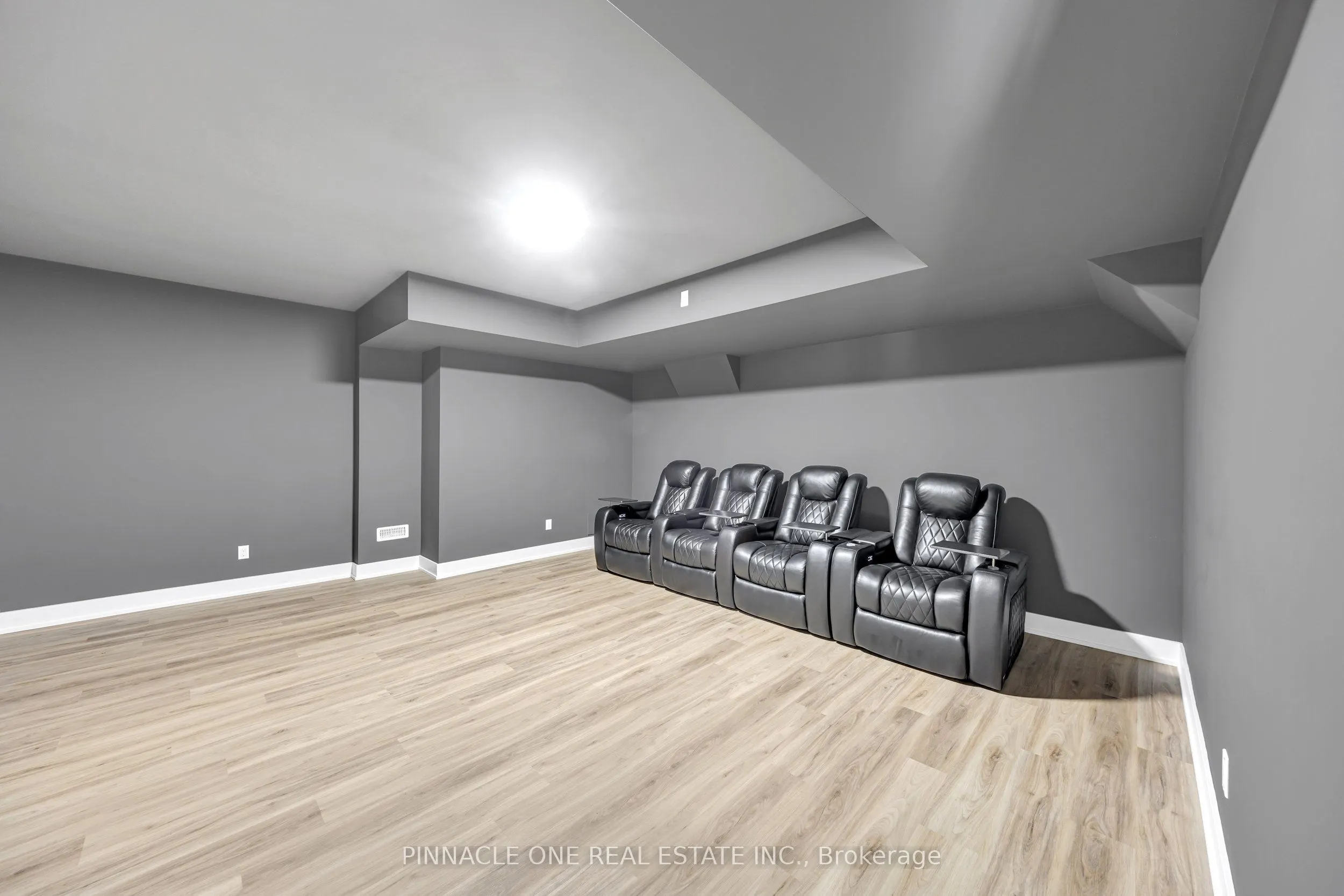 12 Tidmarsh Lane