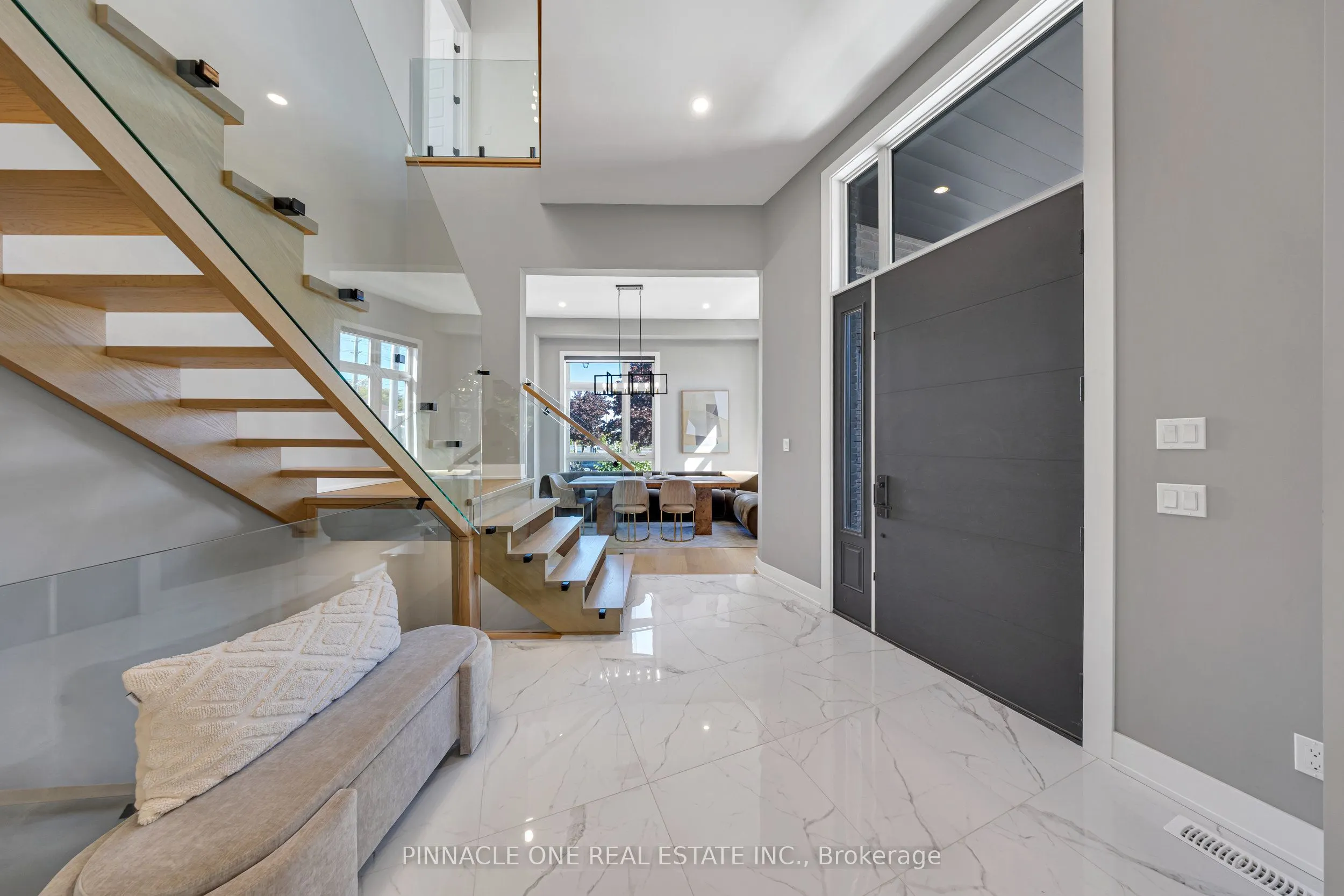 12 Tidmarsh Lane