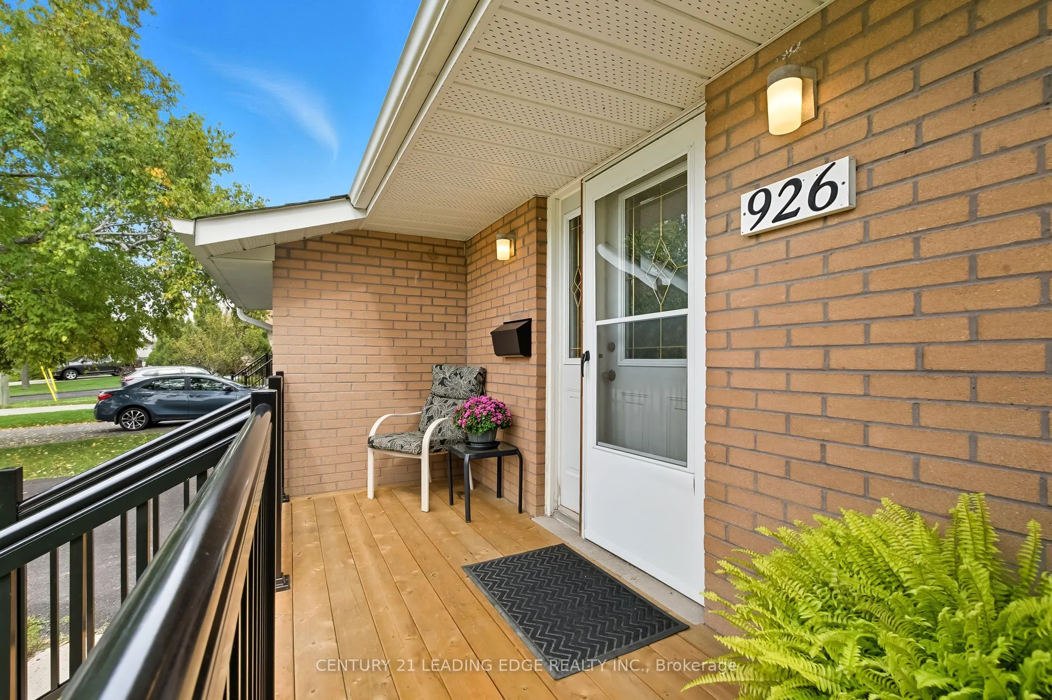 926 Marinet Crescent
