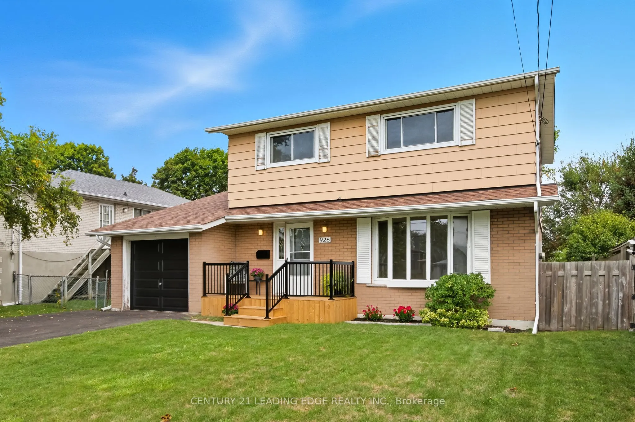926 Marinet Crescent