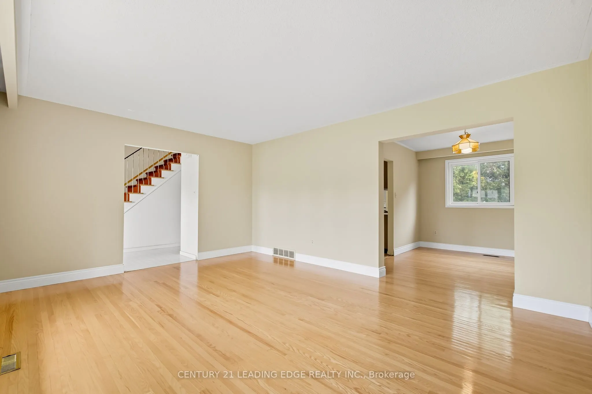 926 Marinet Crescent