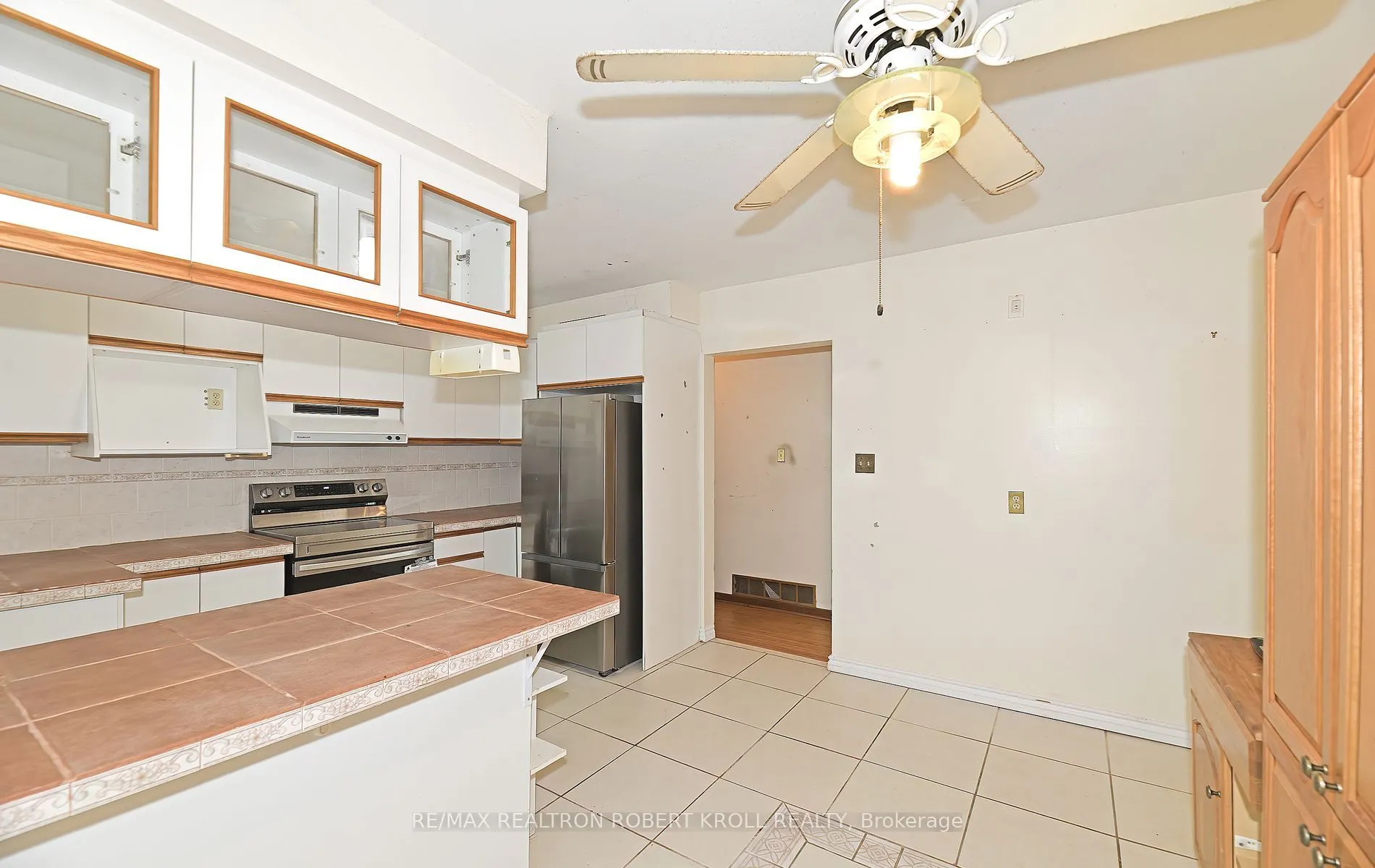 32 Orangewood Crescent