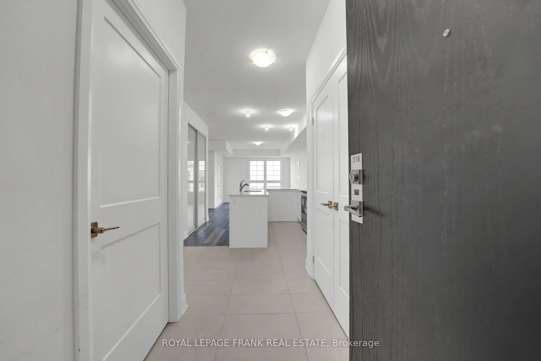 50 Lakebreeze Drive, #318