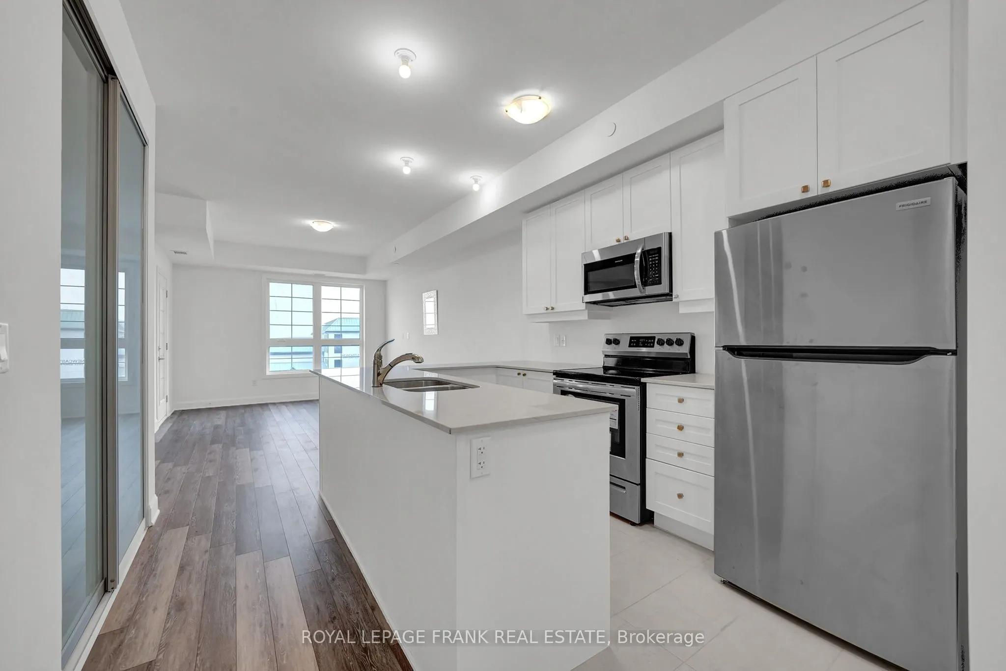 50 Lakebreeze Drive, #318