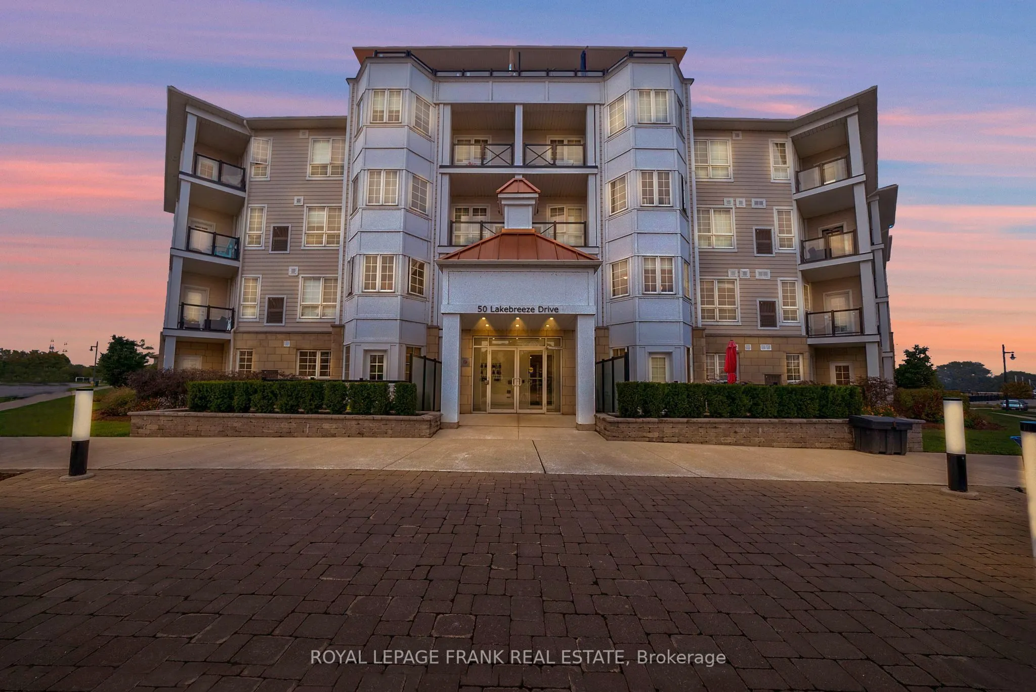 50 Lakebreeze Drive, #318