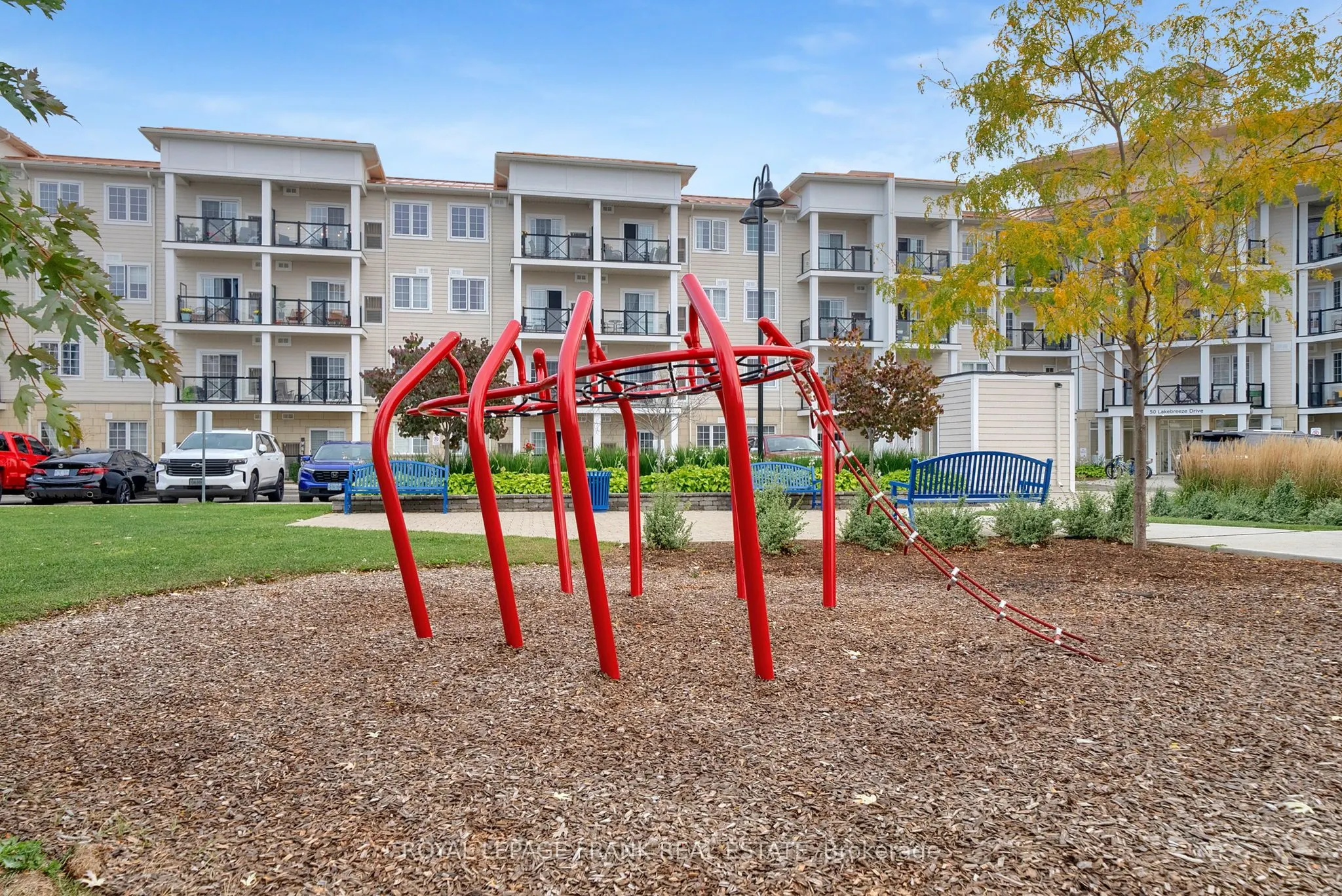 50 Lakebreeze Drive, #318