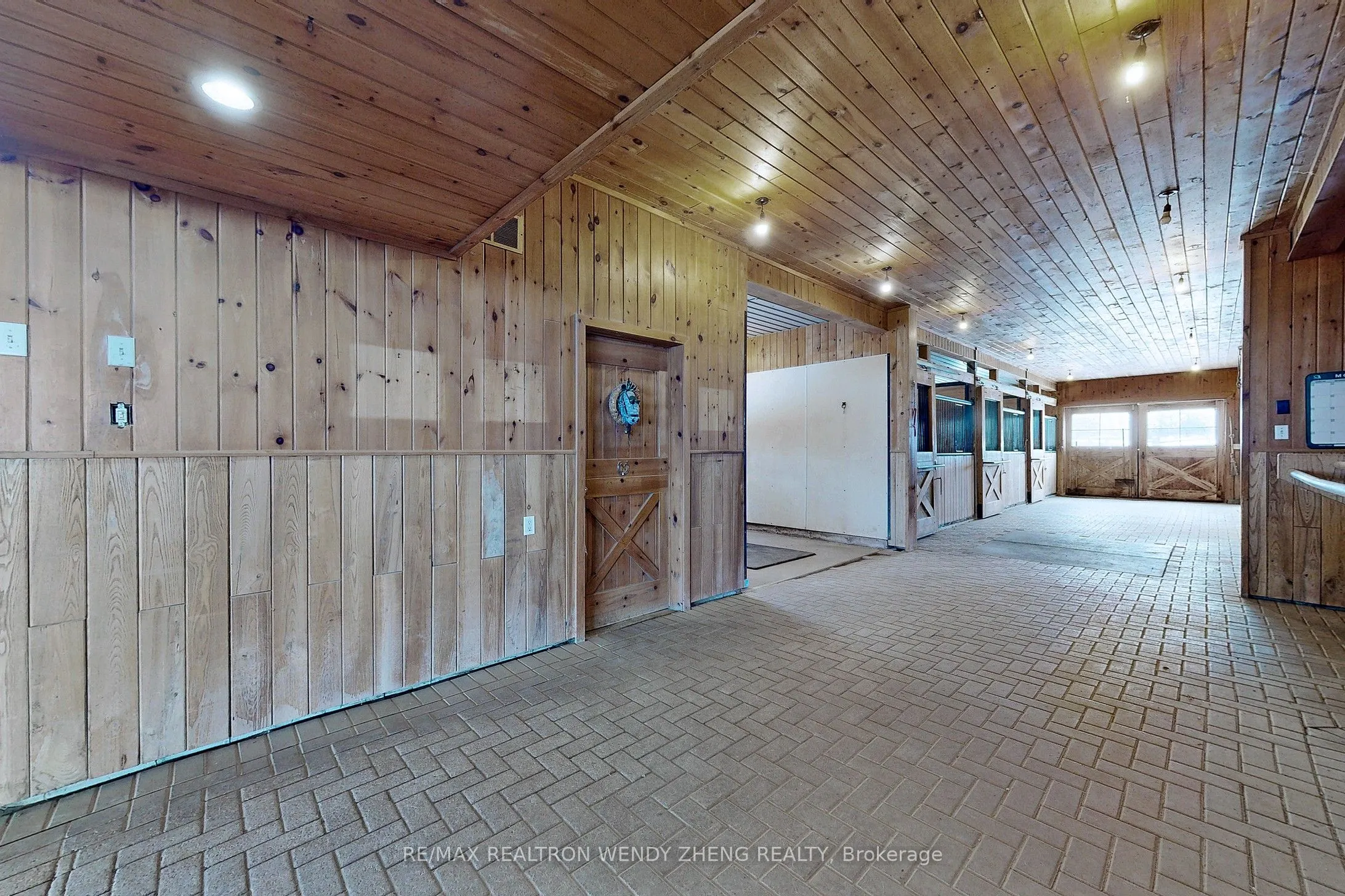 930 Howden Road E, #Barn