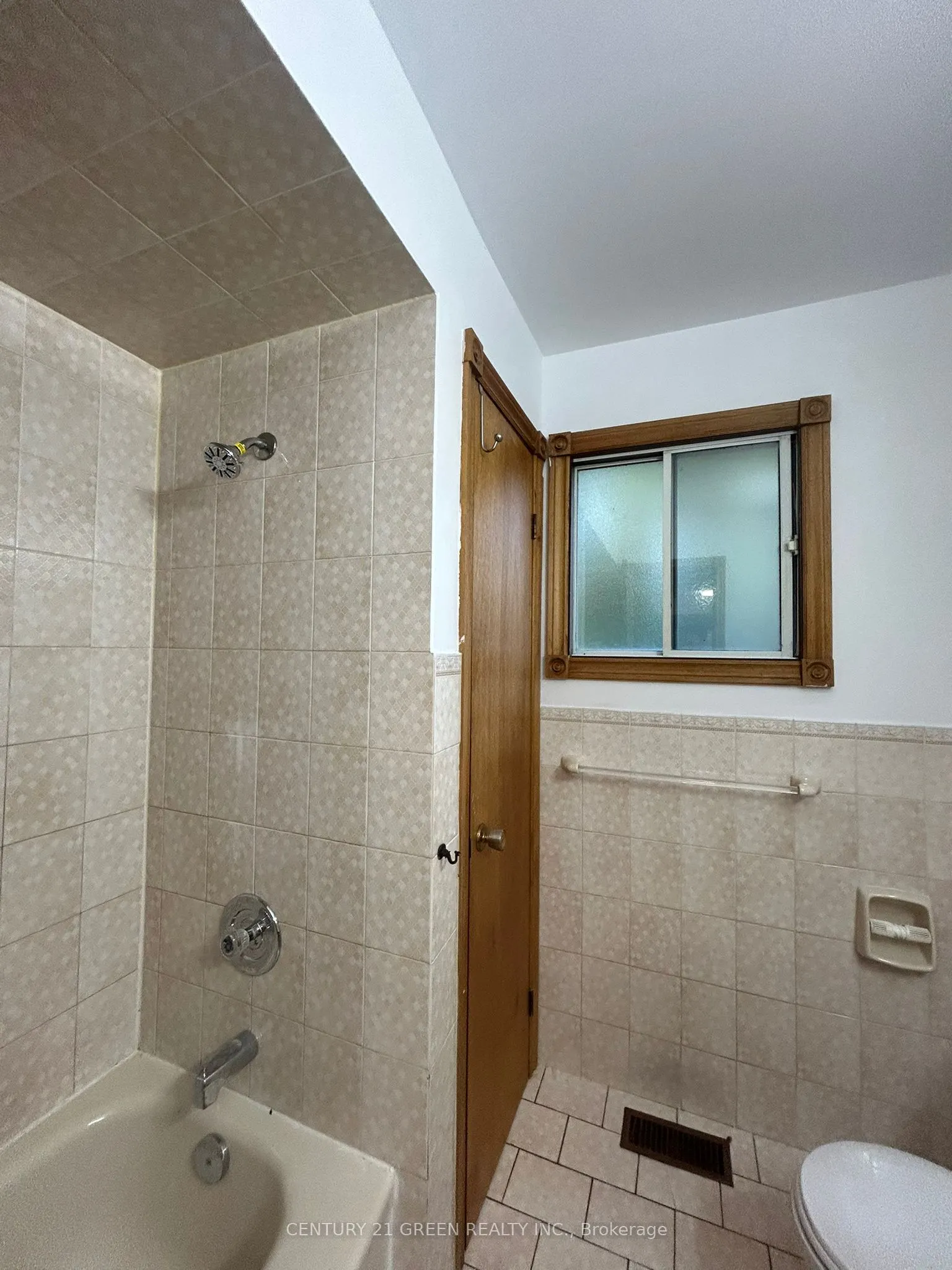 719 Keates Avenue, #Main