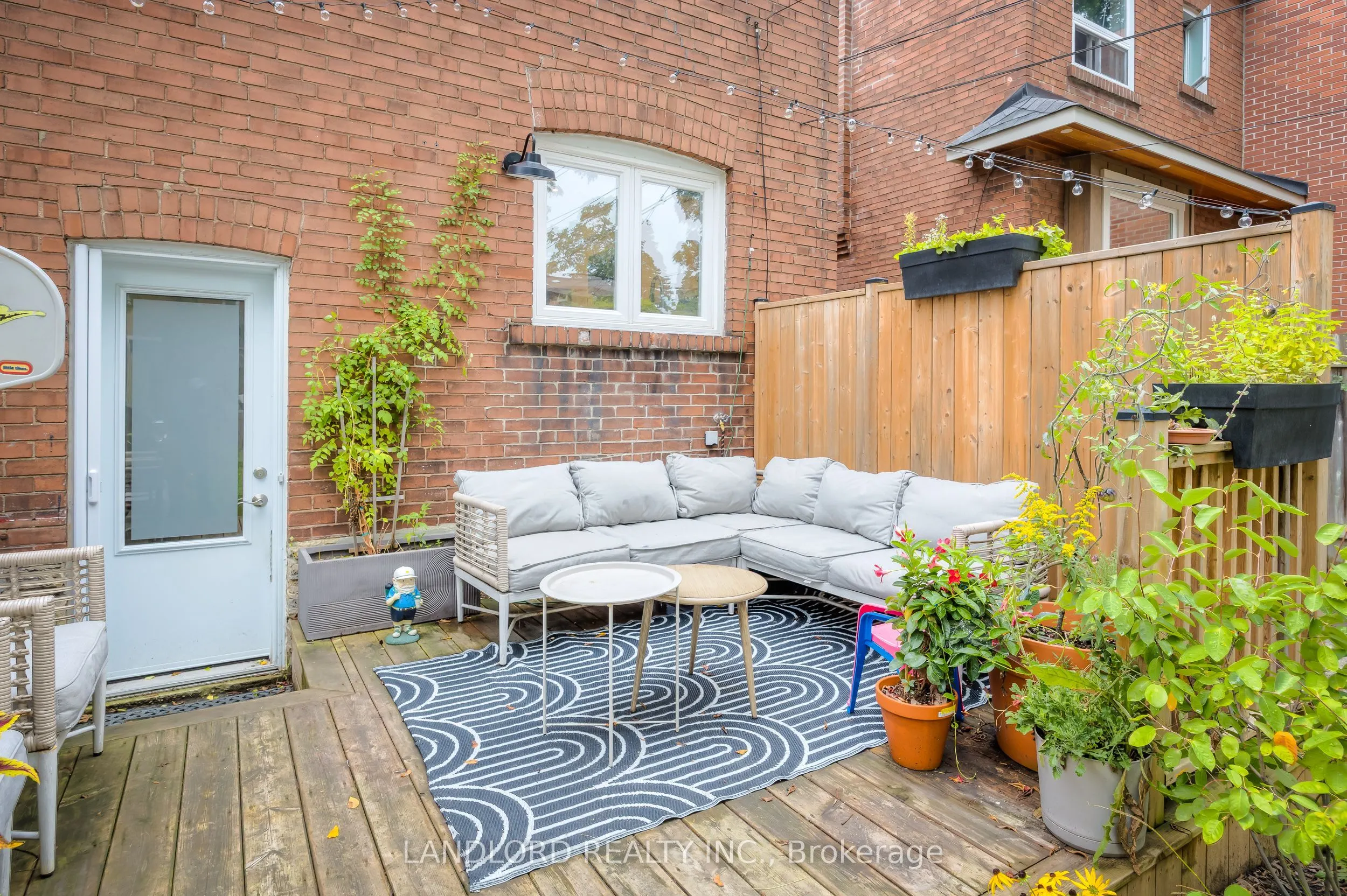 75 Gainsborough Road