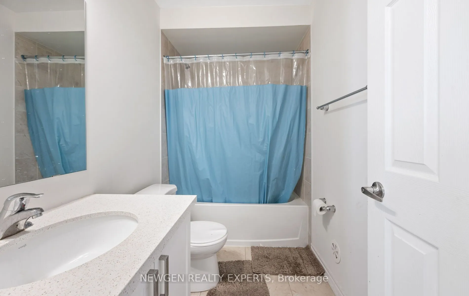 223 Royal Northern Path N, #0