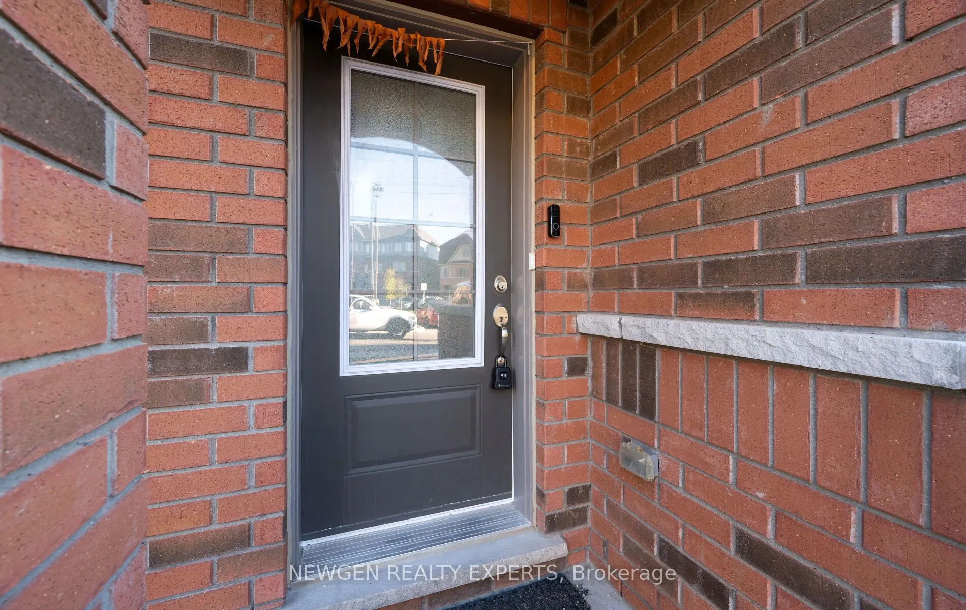 223 Royal Northern Path N, #0