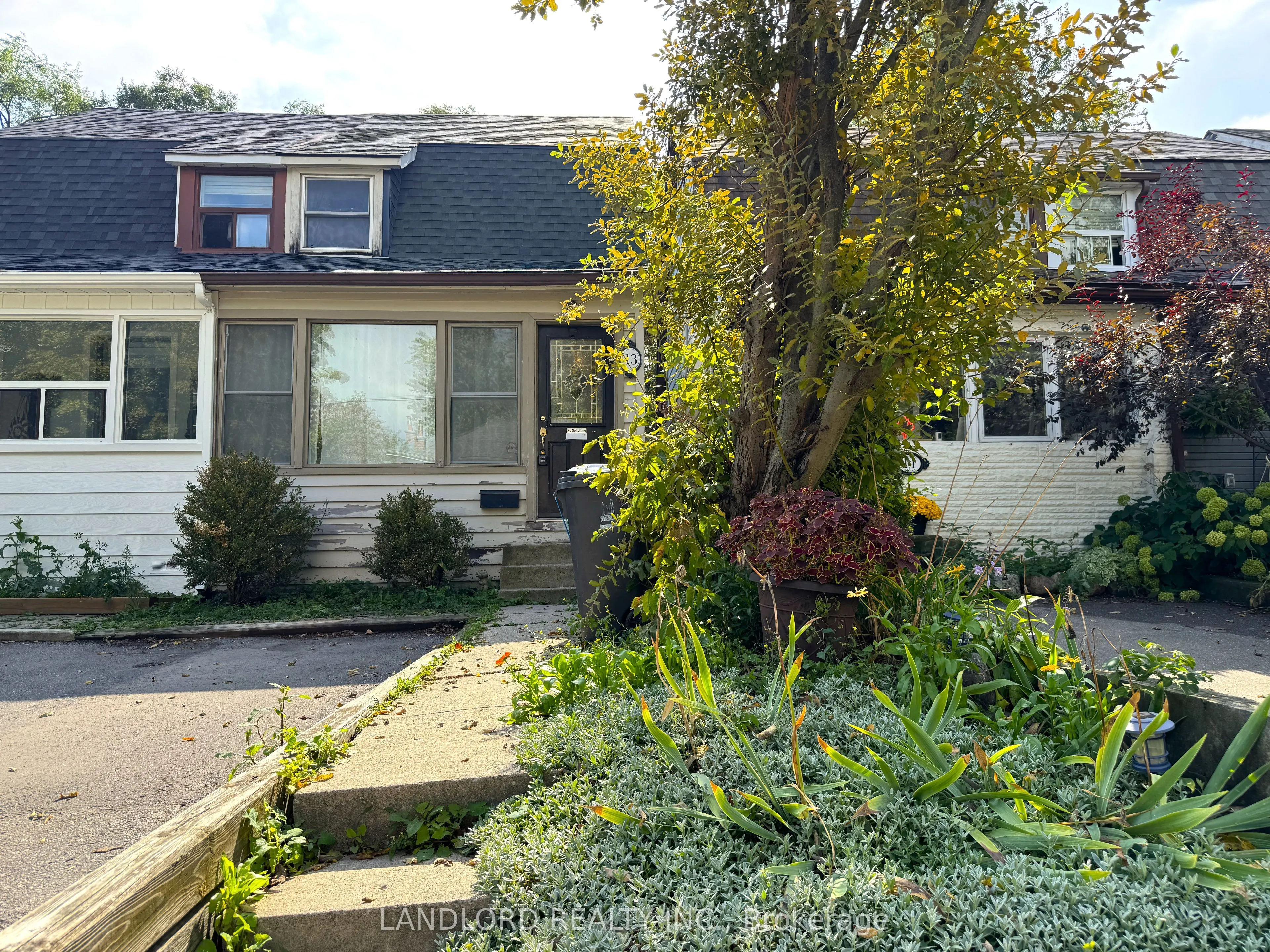 13 Winston Avenue