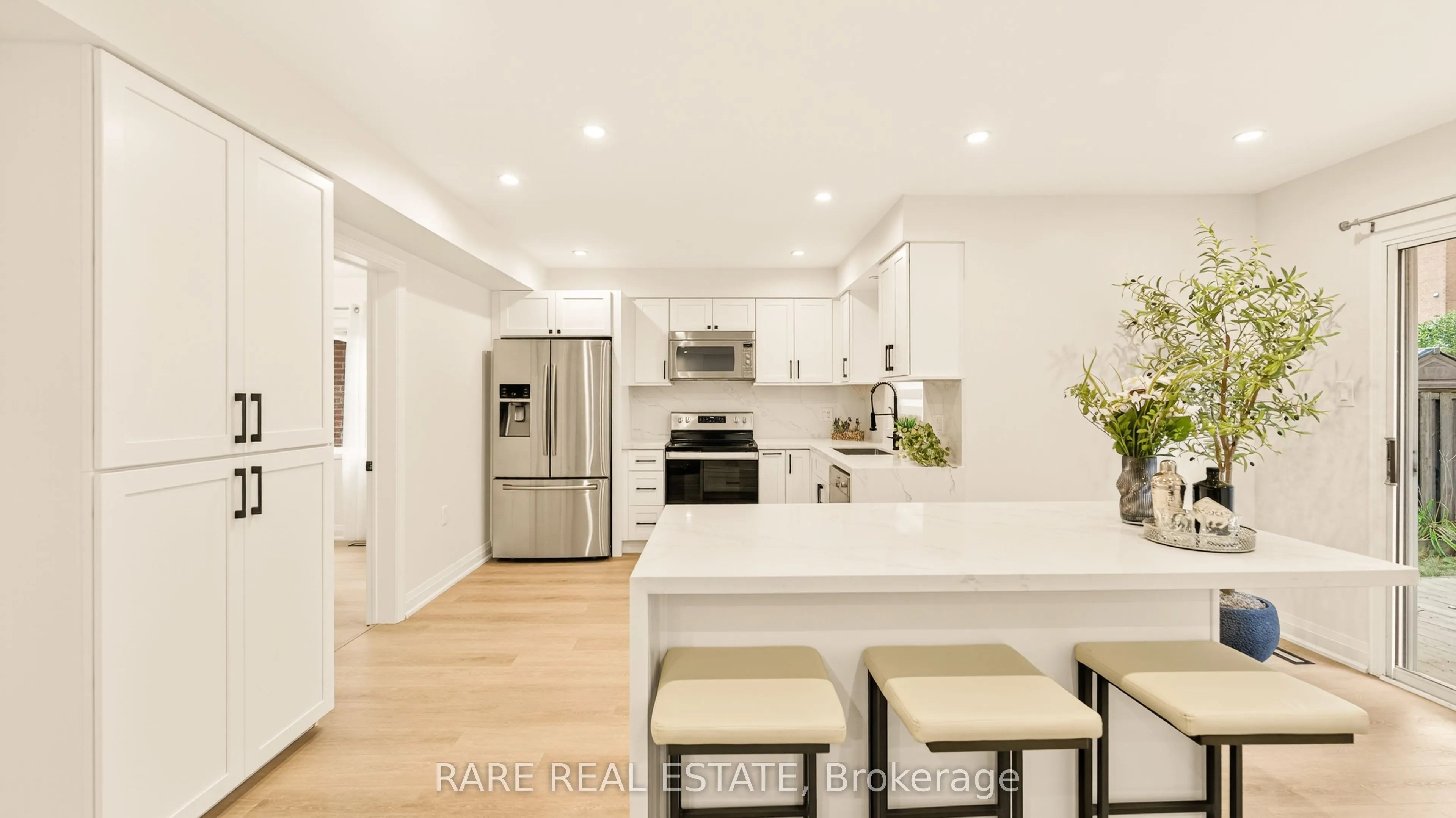 6 Carmichael Drive