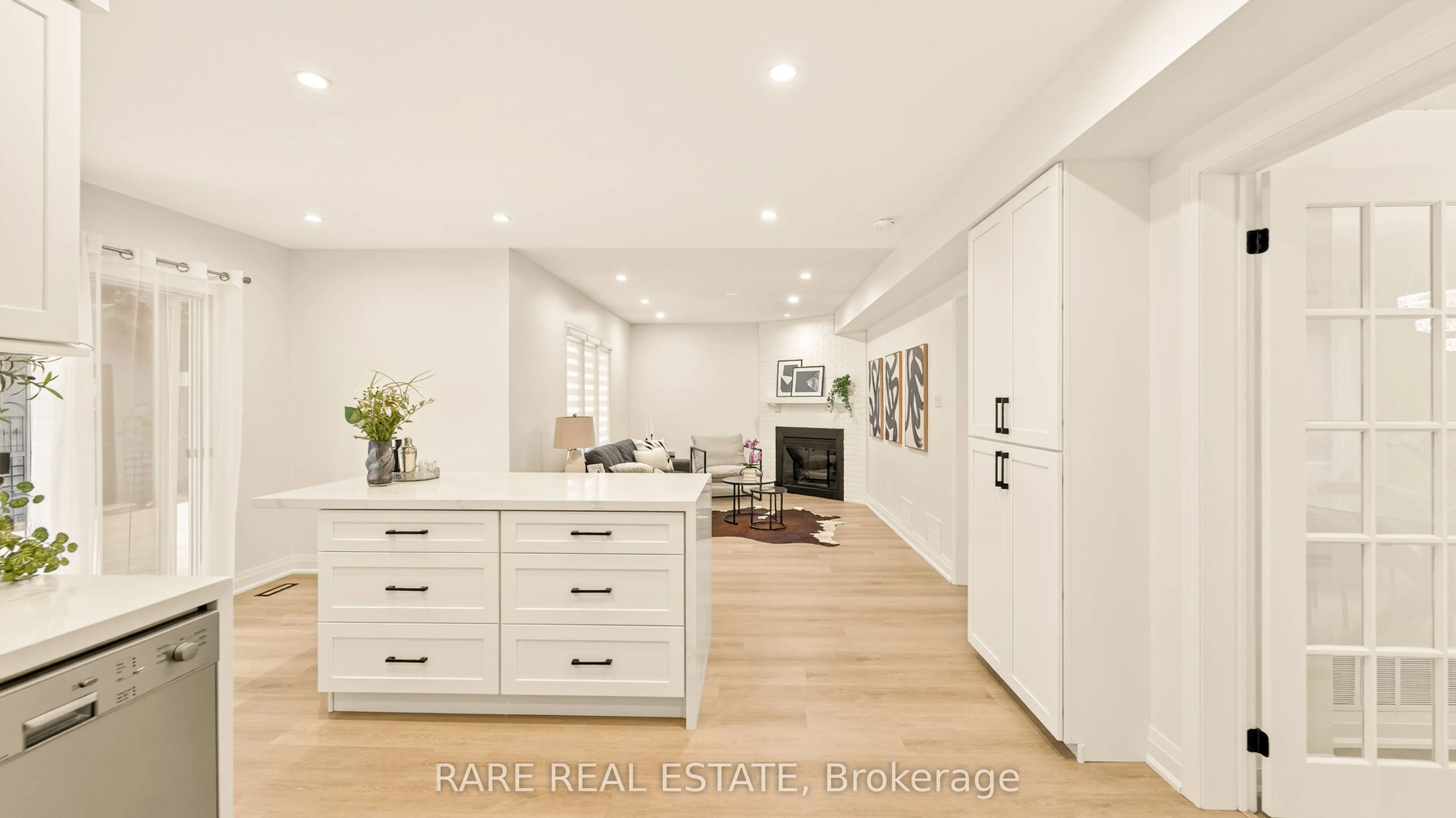 6 Carmichael Drive