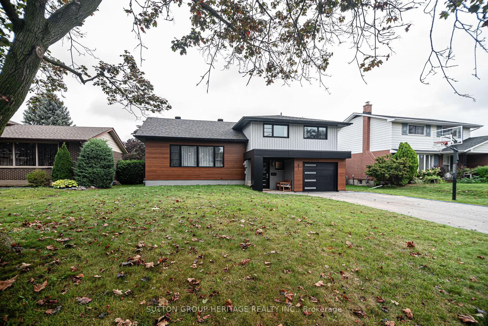 871 Fernhill Boulevard