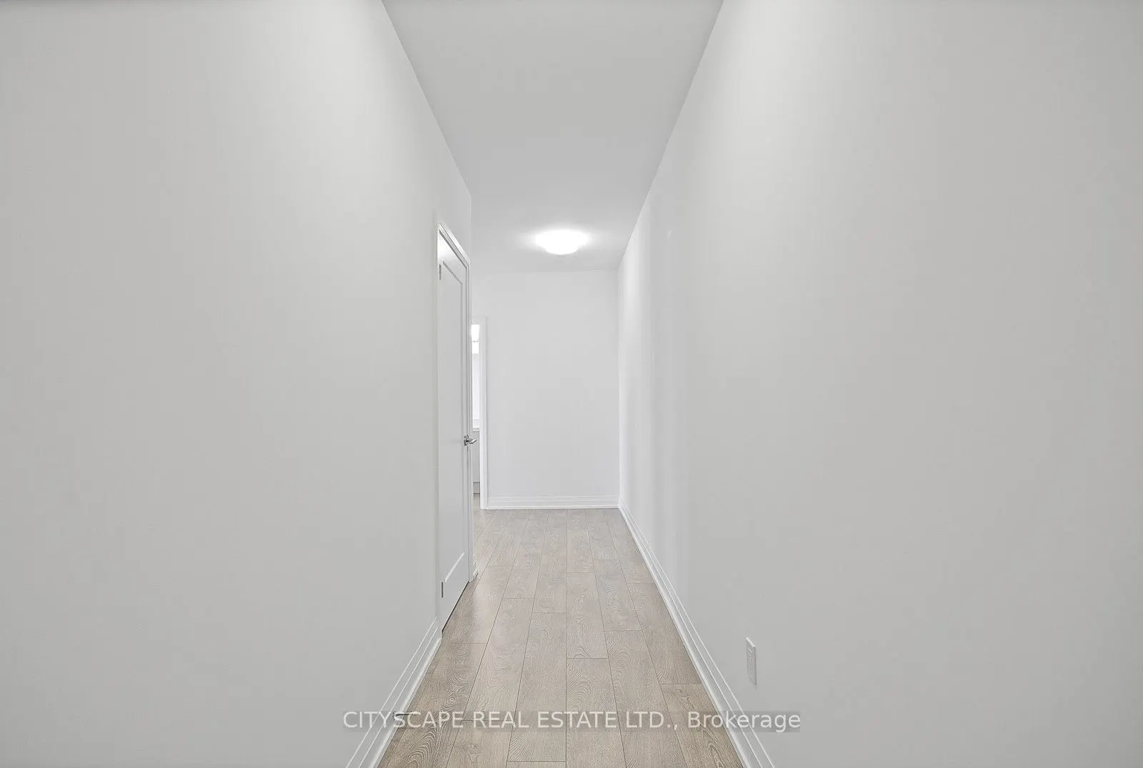 286 Main Street, #404