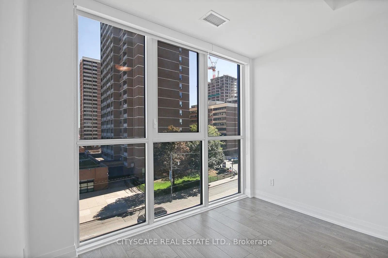 286 Main Street, #404