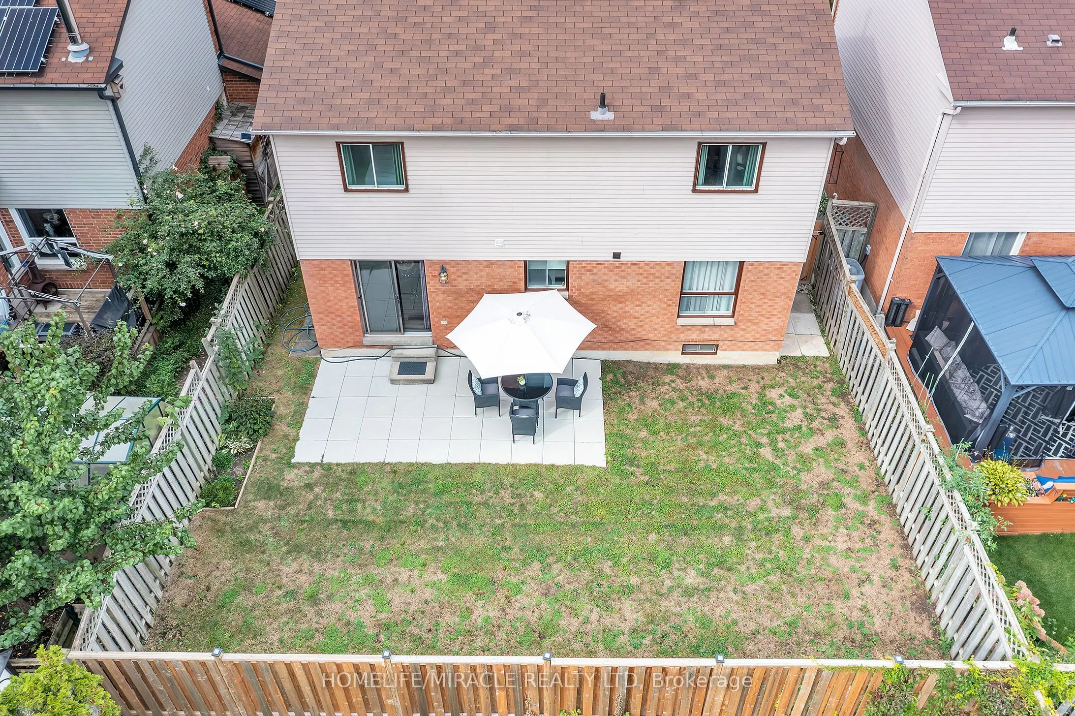 7 Houghton Court