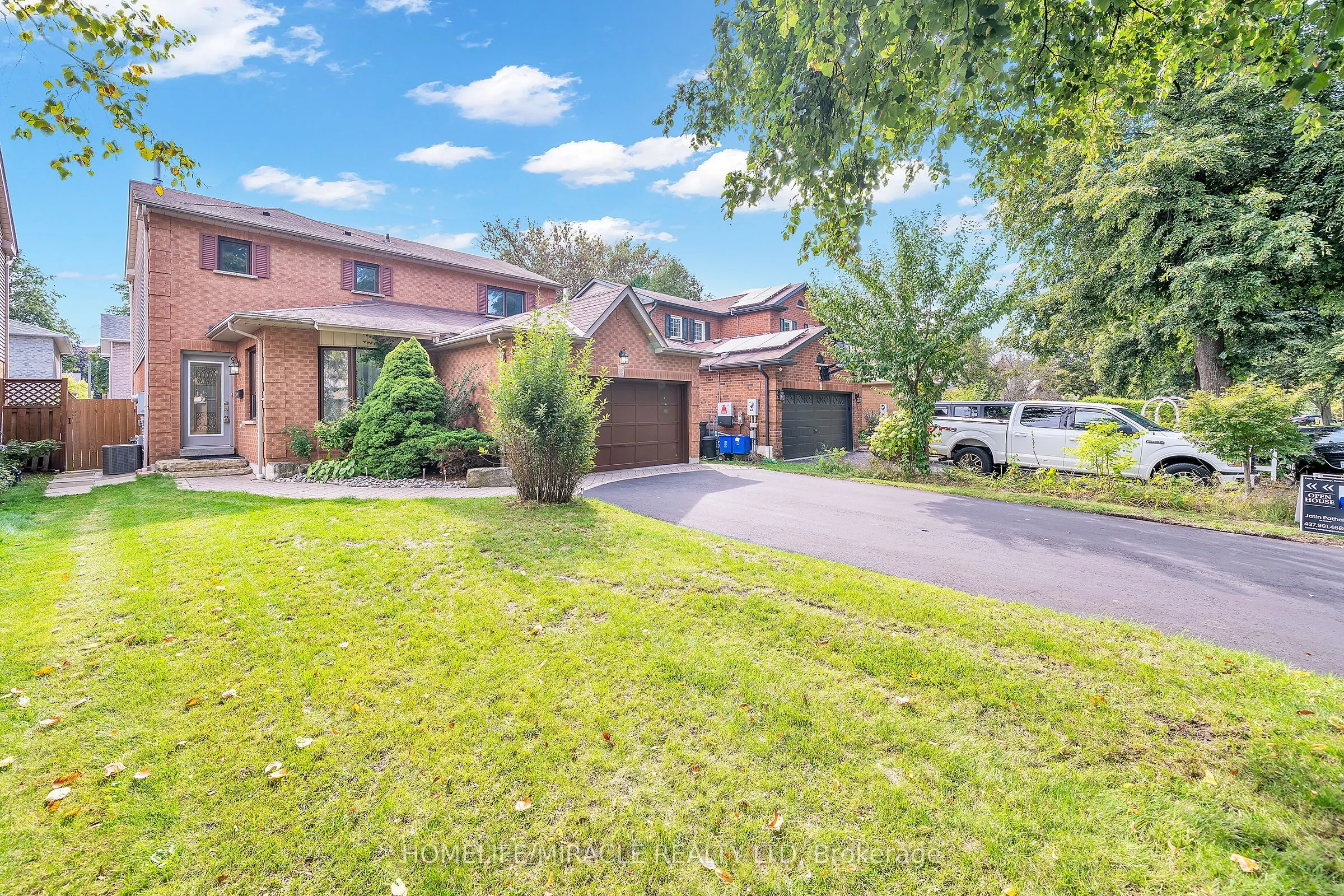 7 Houghton Court