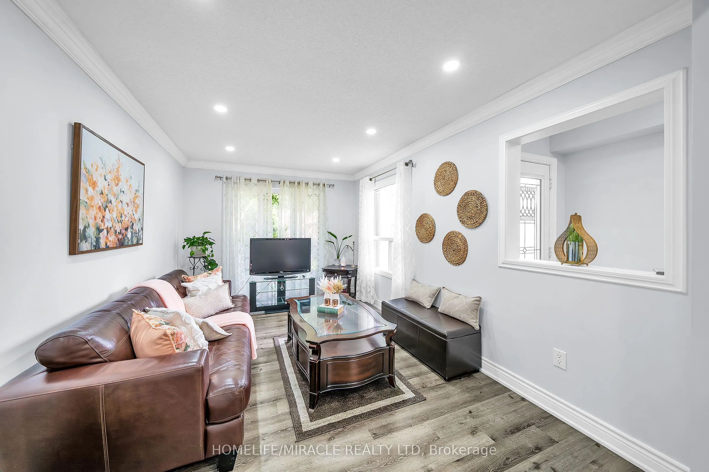 7 Houghton Court