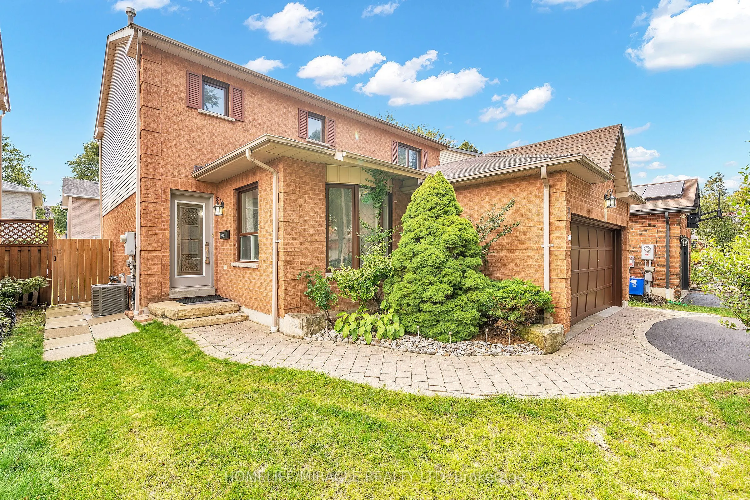 7 Houghton Court