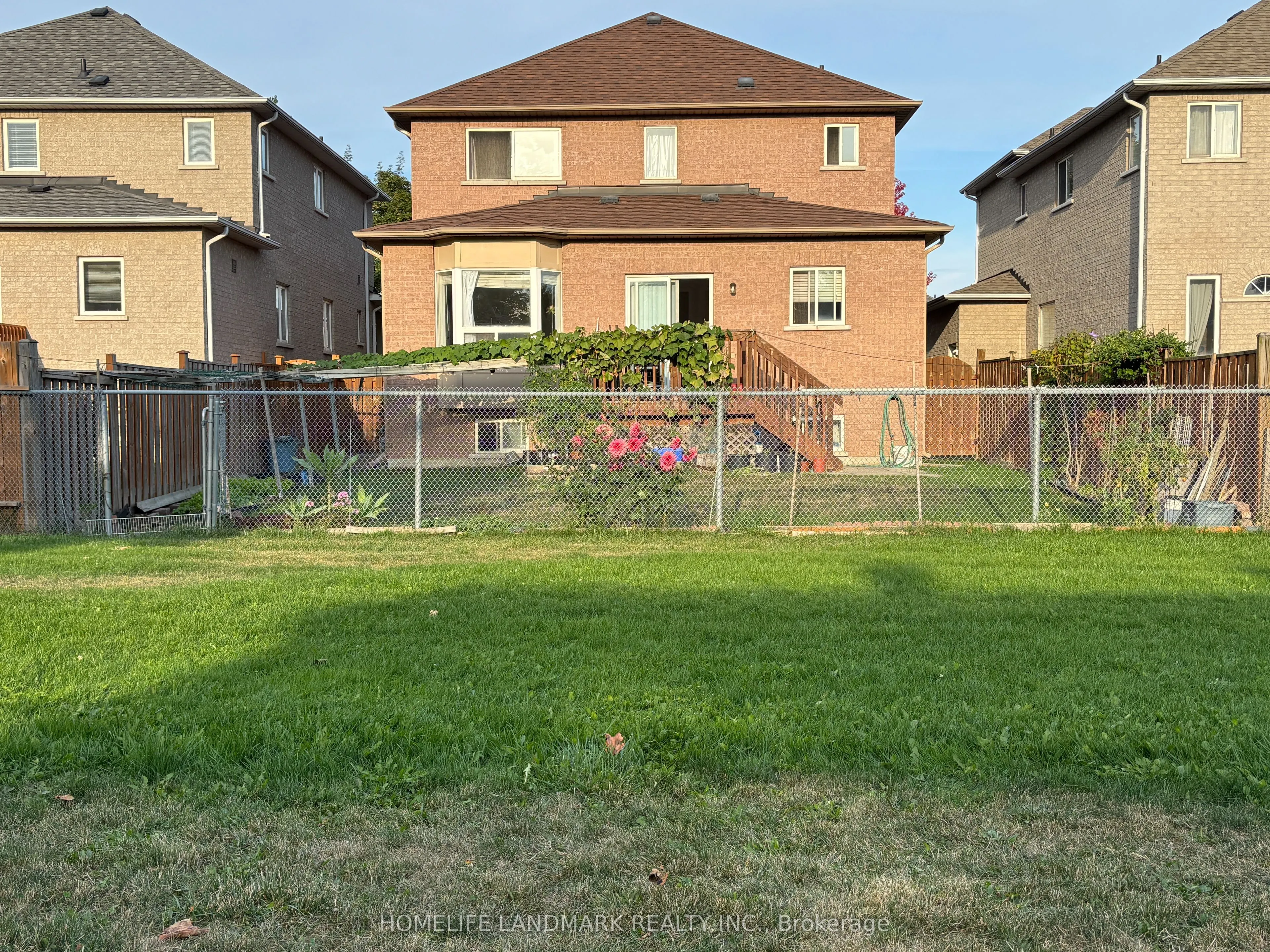 28 Stonebridge Boulevard