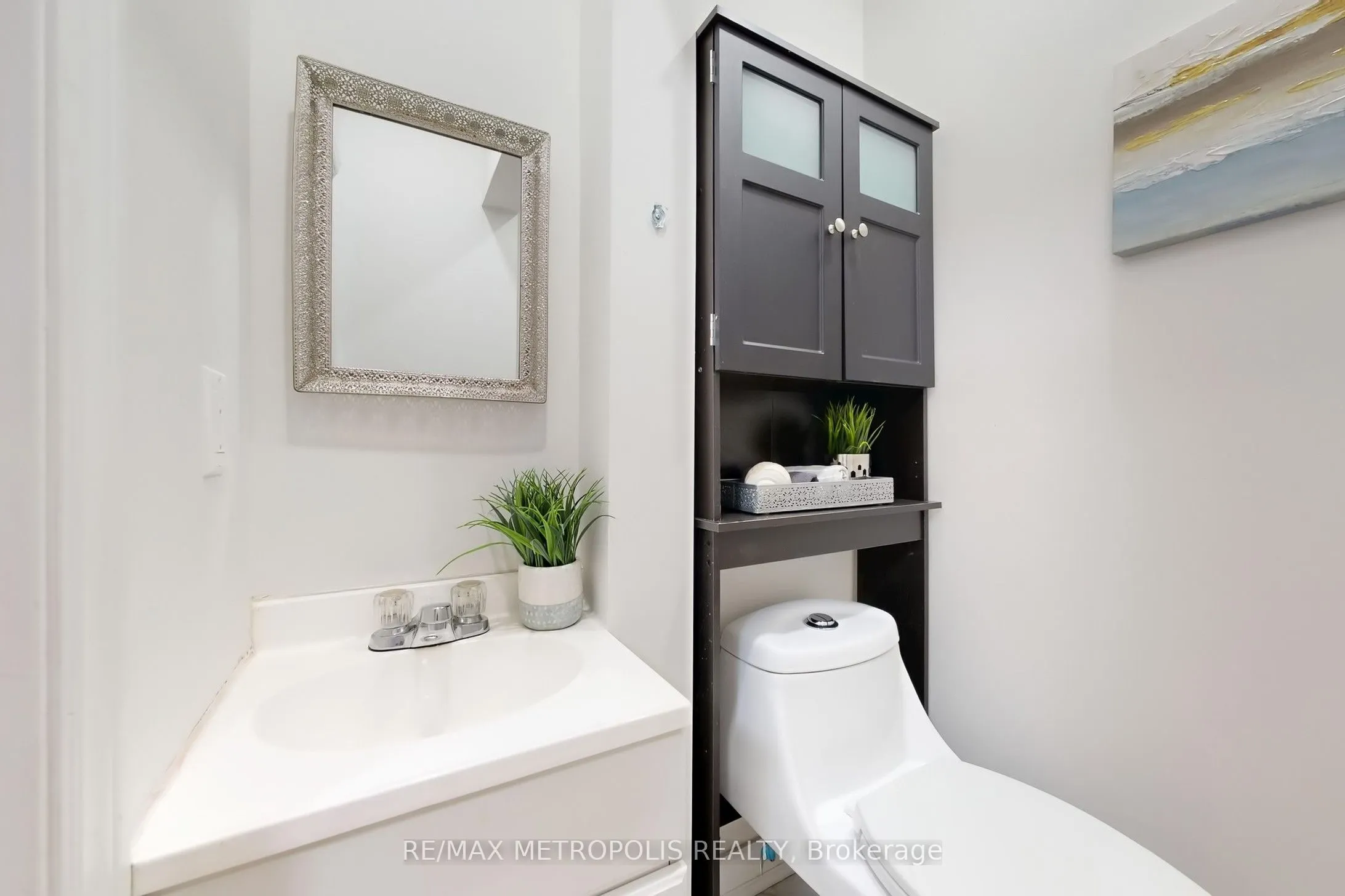 162 Lord Roberts Drive, #Main