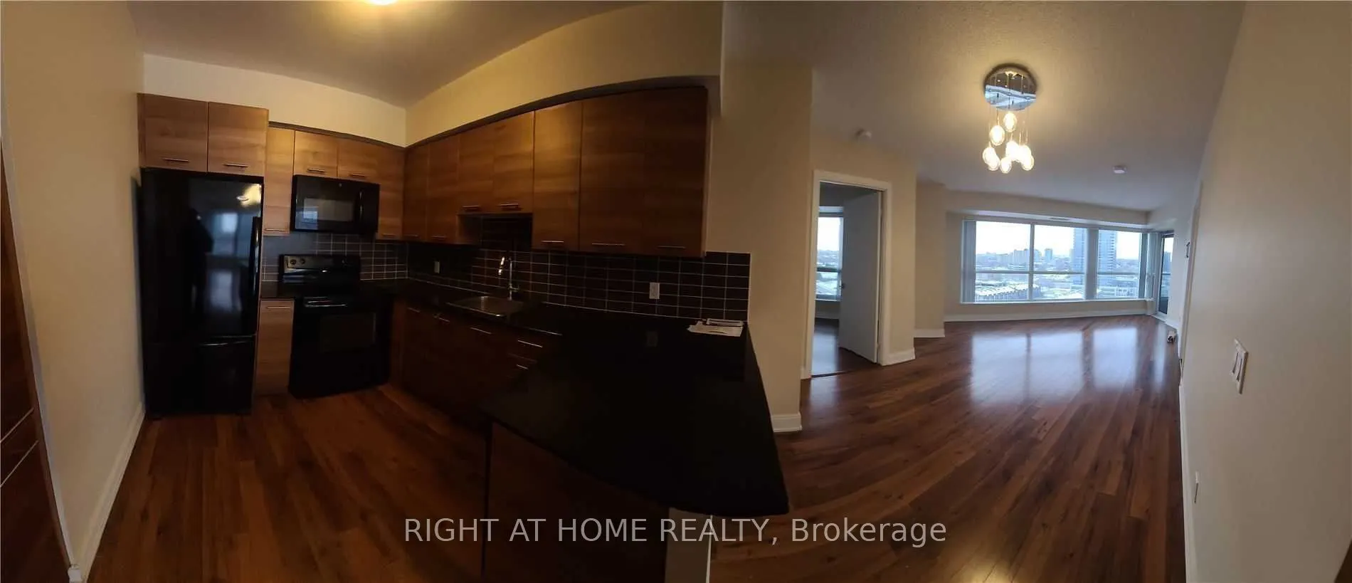 125 Village Green Square, #1309