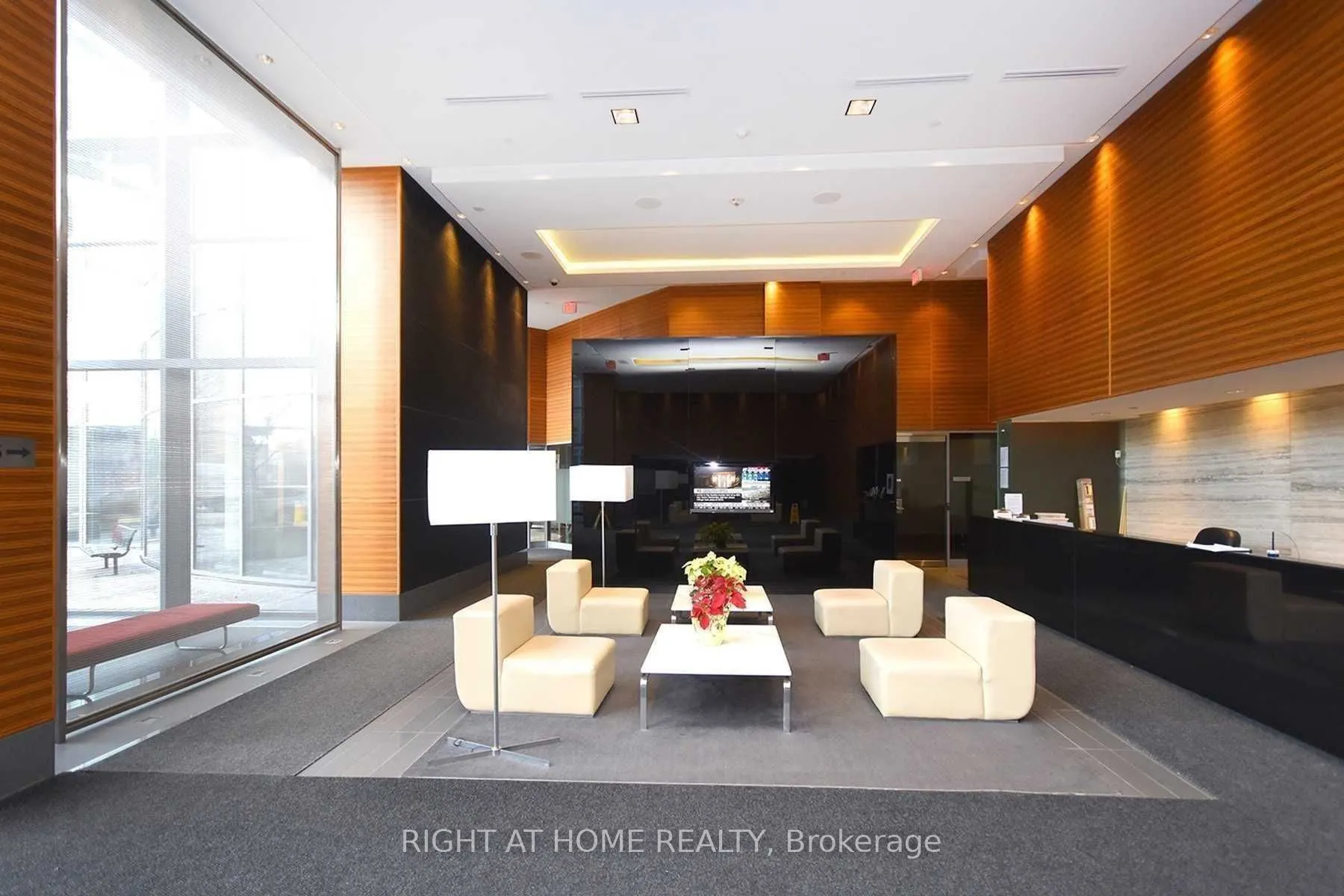 125 Village Green Square, #1309