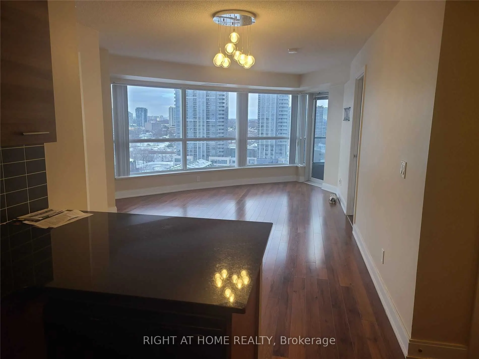 125 Village Green Square, #1309