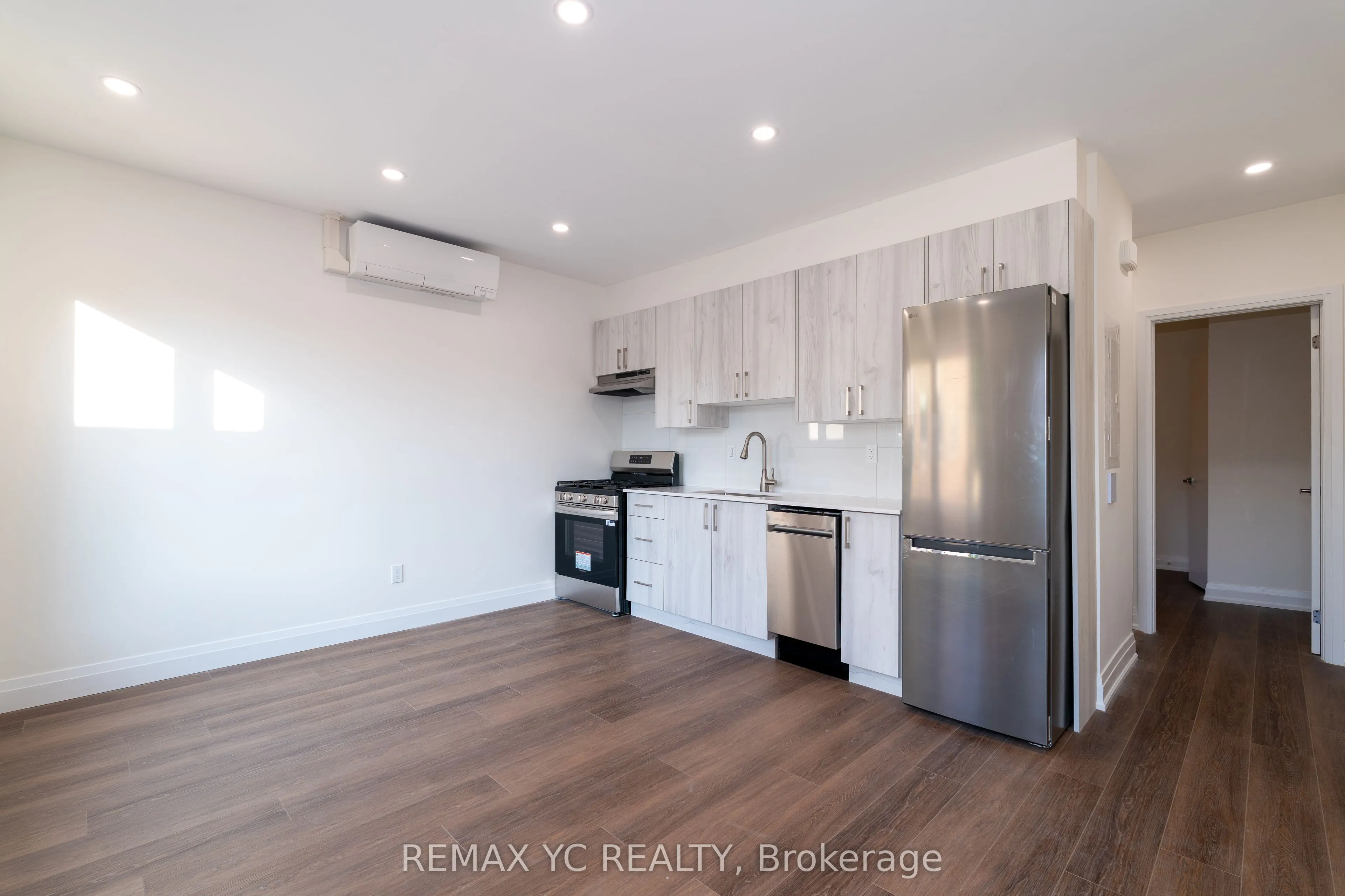 673 Danforth Avenue, #2S