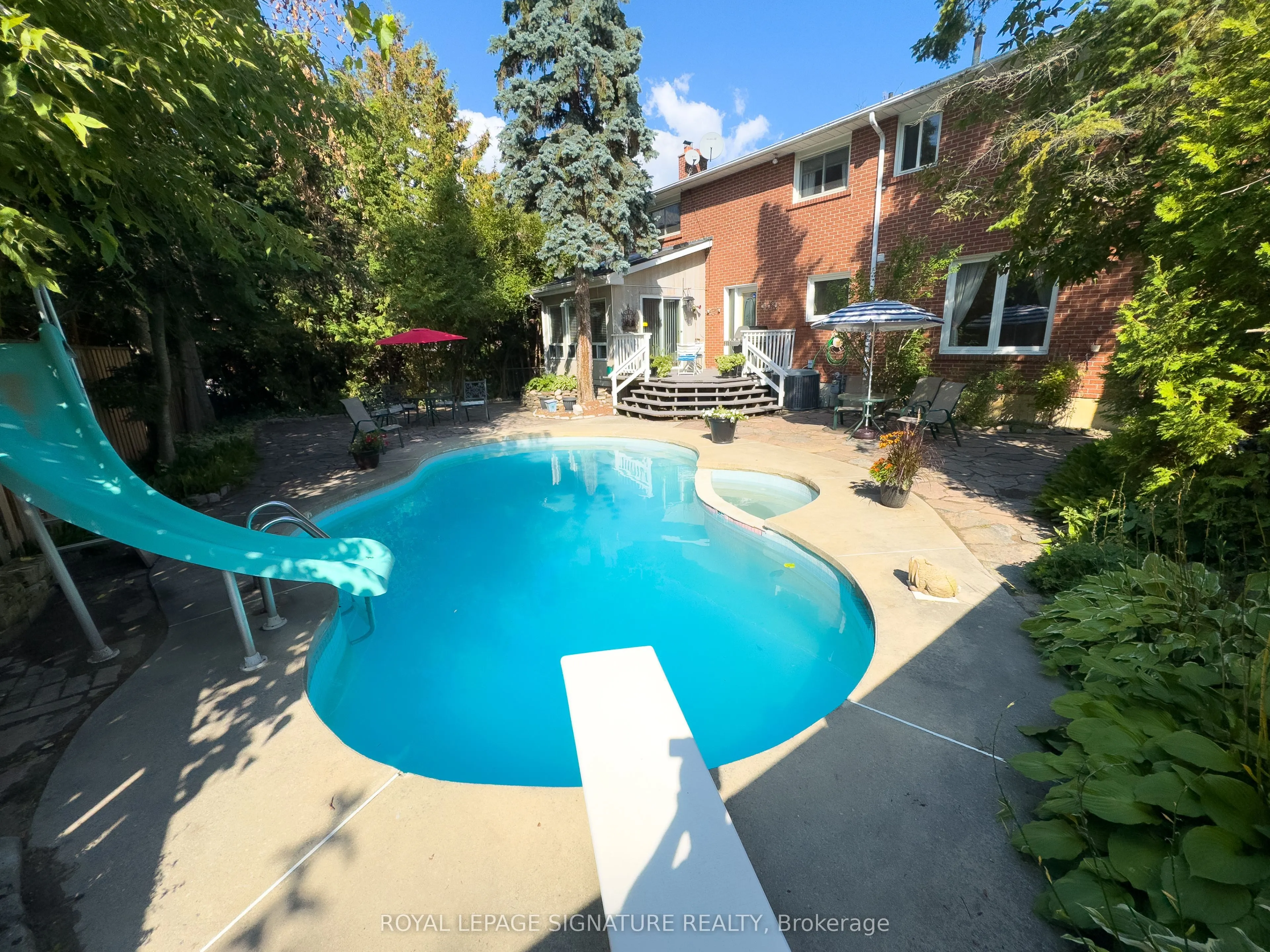 6 Satchell Boulevard