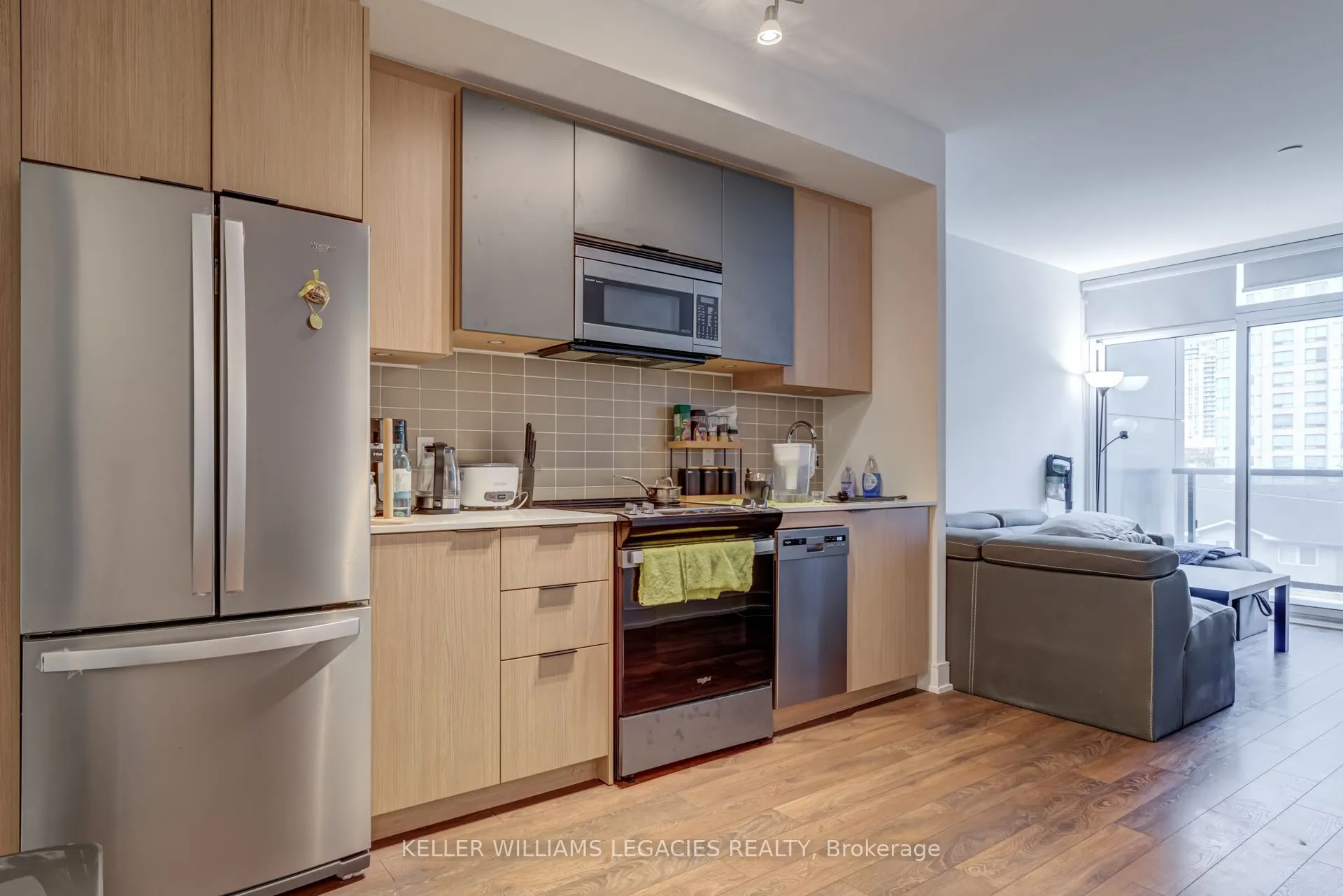 1350 Ellesmere Road, #706