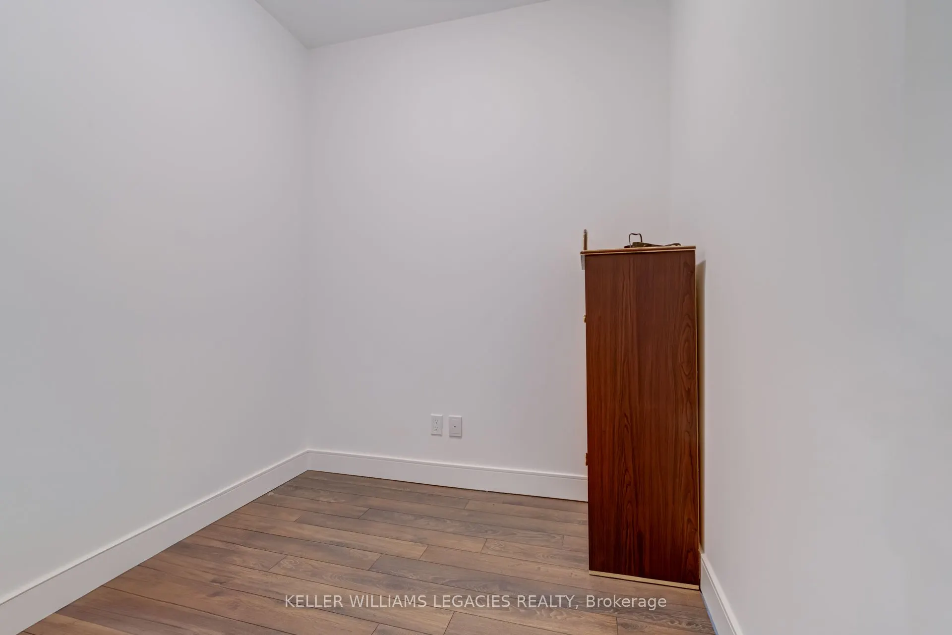 1350 Ellesmere Road, #706