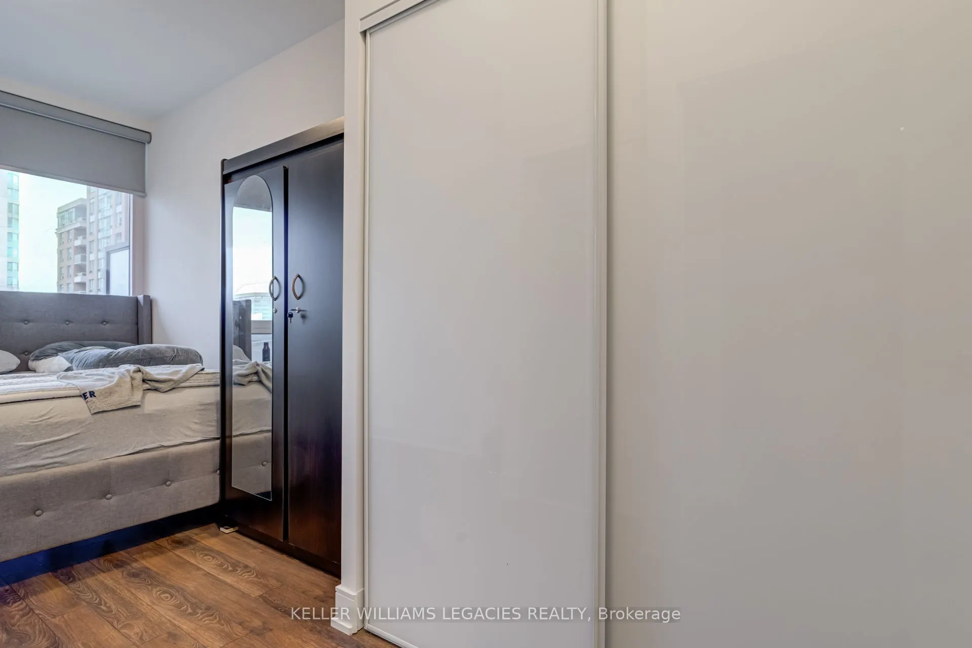 1350 Ellesmere Road, #706