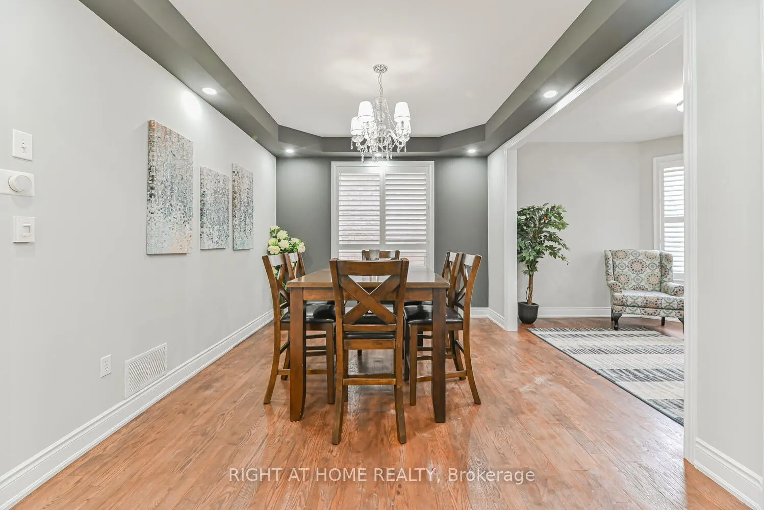21 Hoptree Avenue