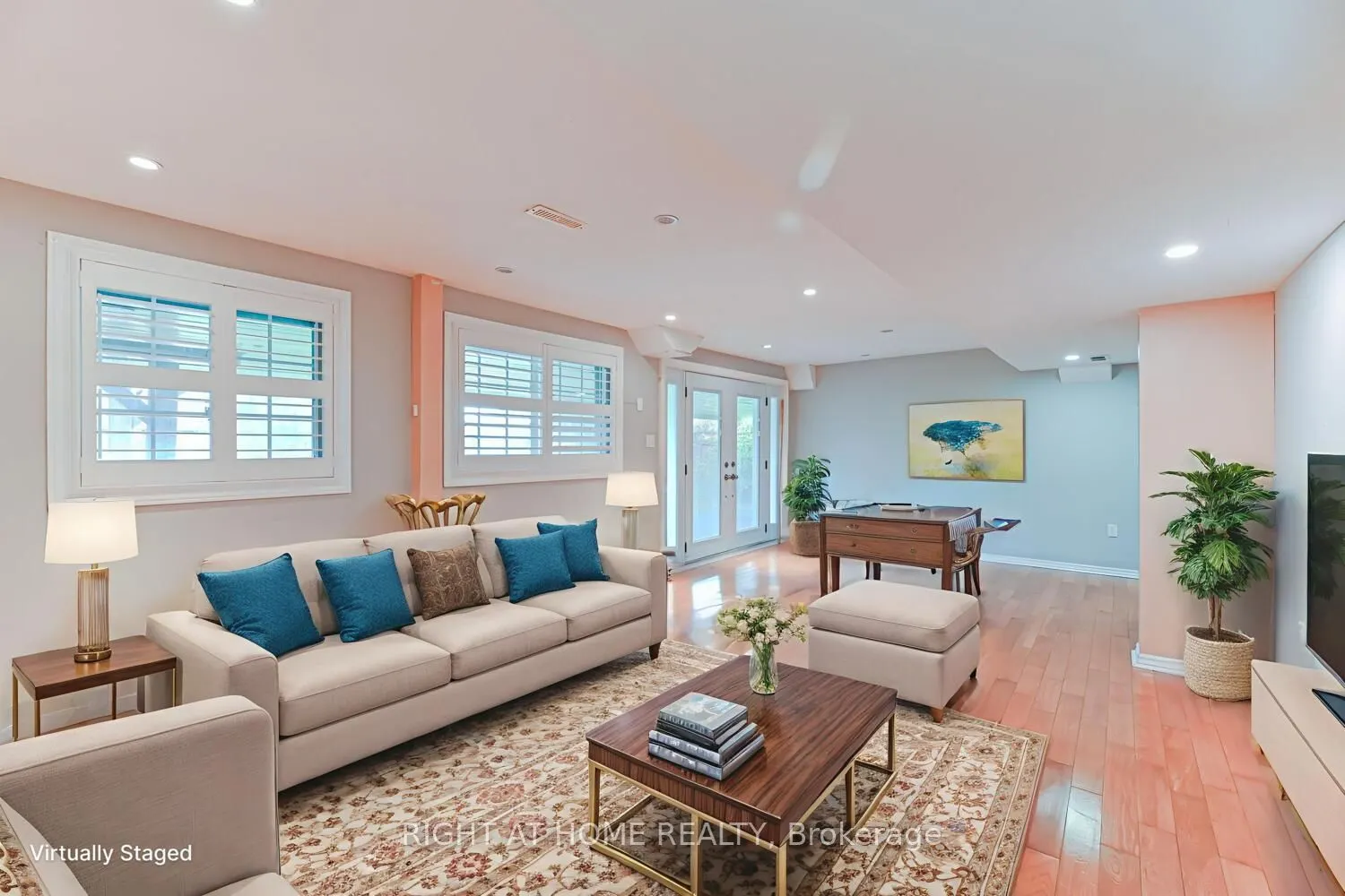 21 Hoptree Avenue
