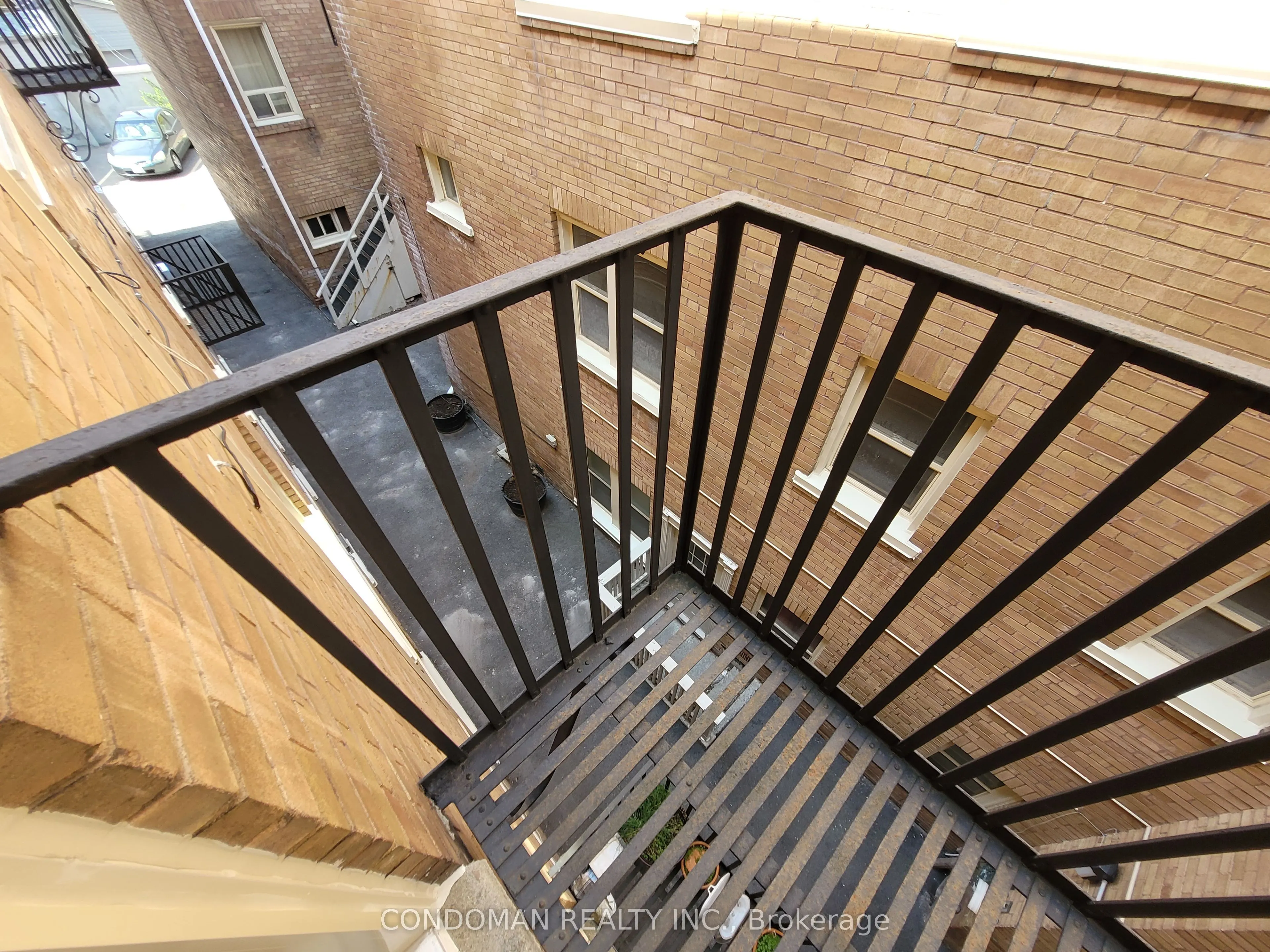846 Broadview Avenue, #14
