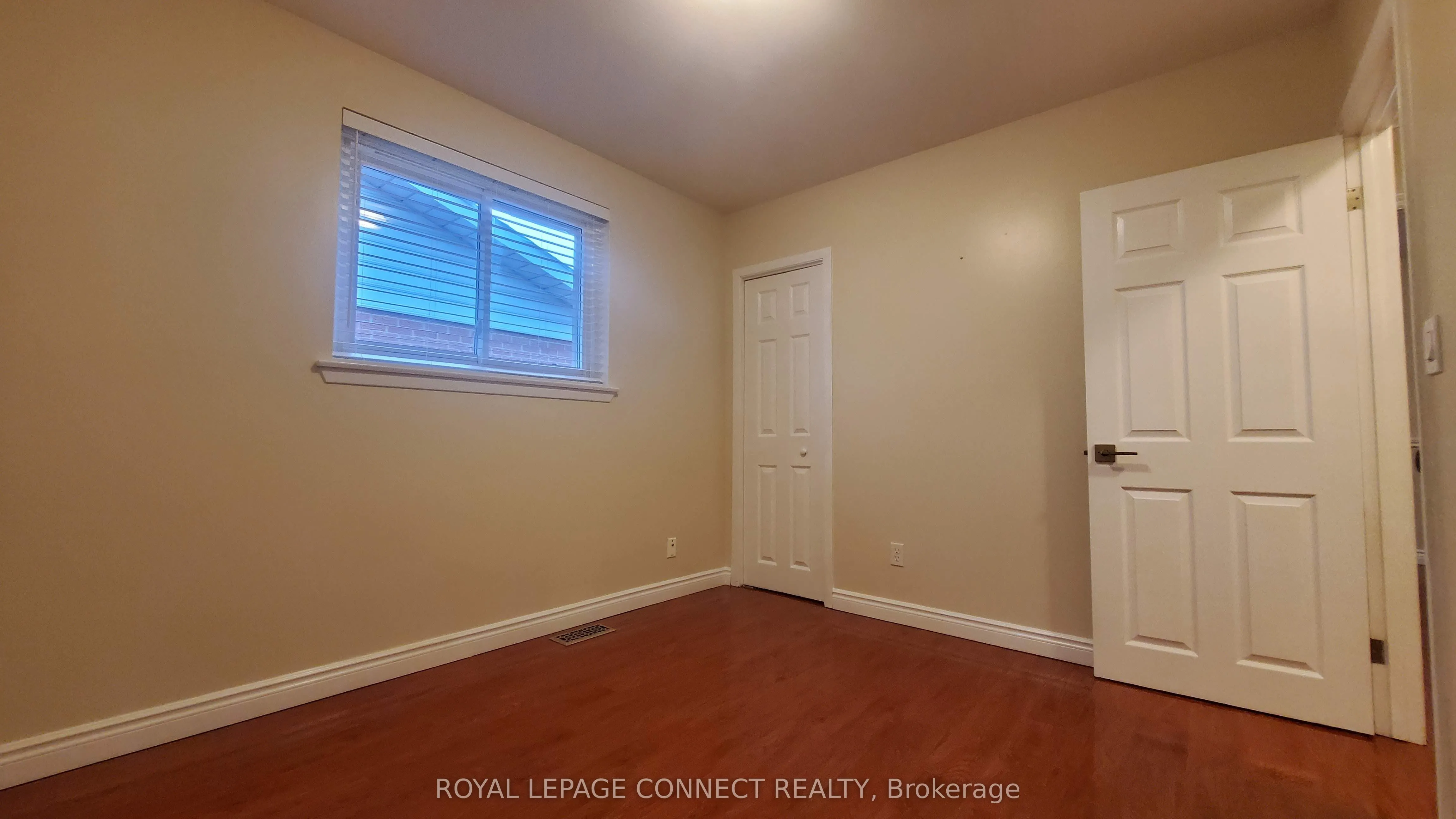 1206 Wakefield Crescent, #Main