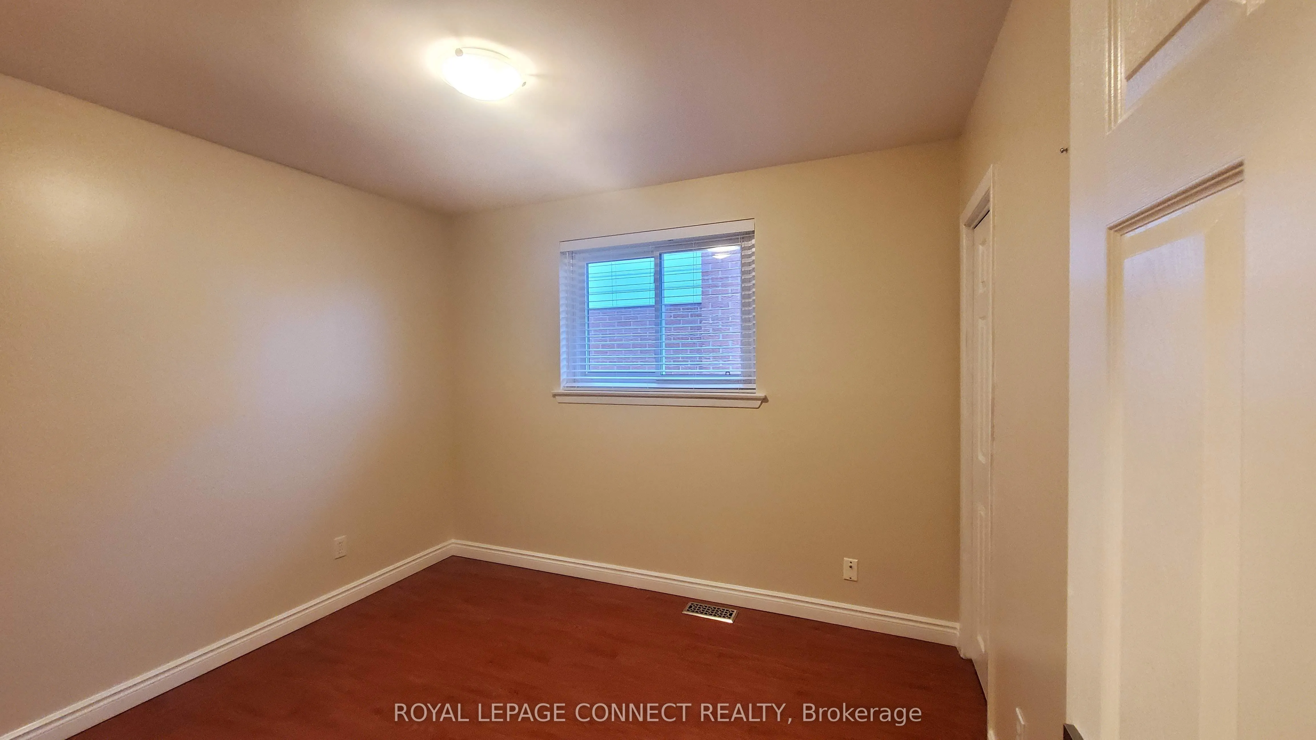 1206 Wakefield Crescent, #Main