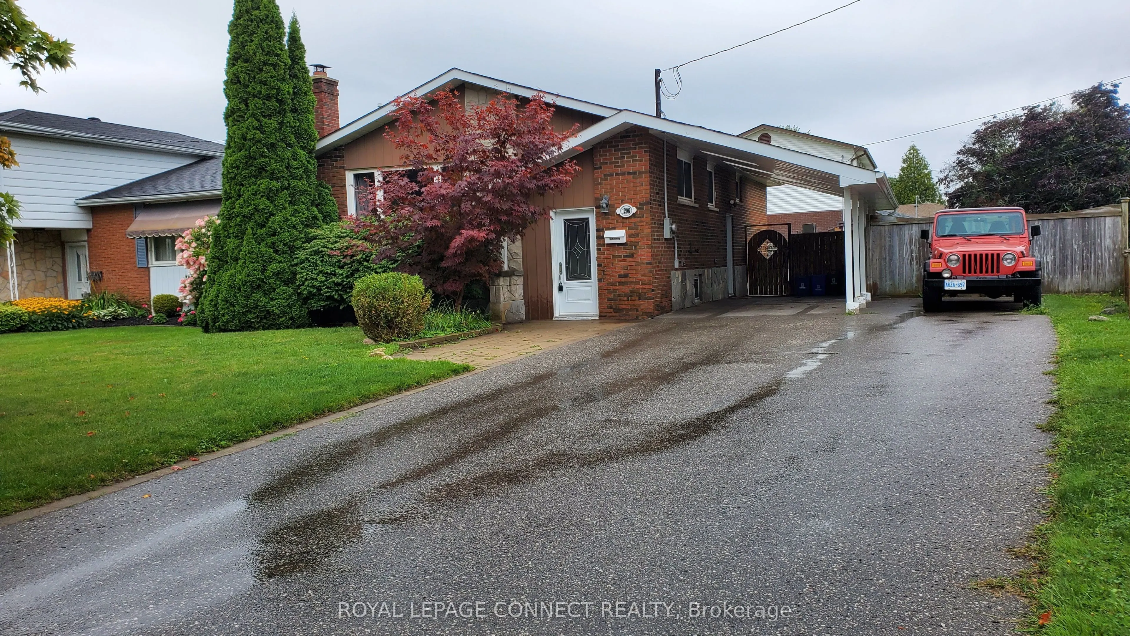 1206 Wakefield Crescent, #Main